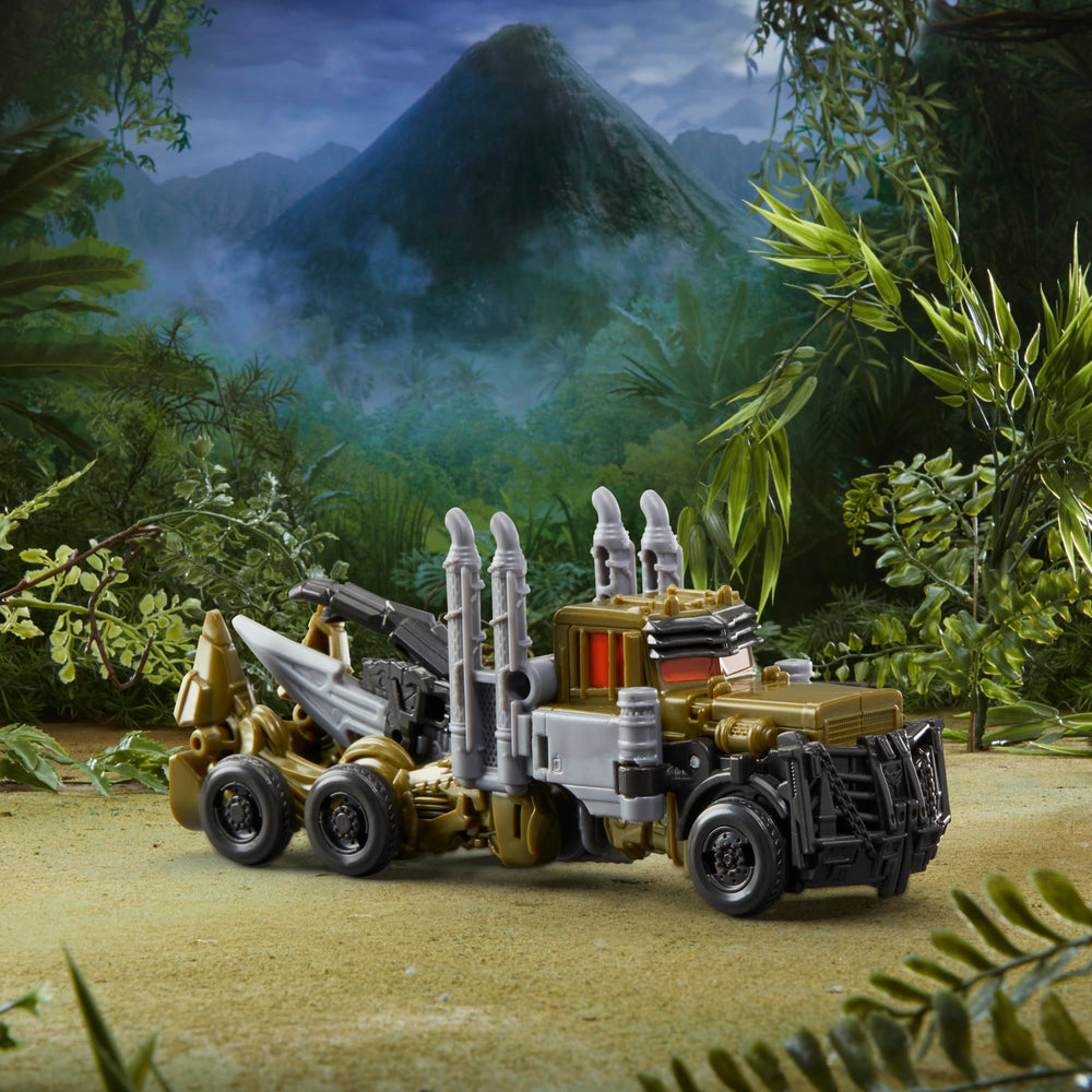Transformers Beast Alliance armor toy adds detail for display and posing.
