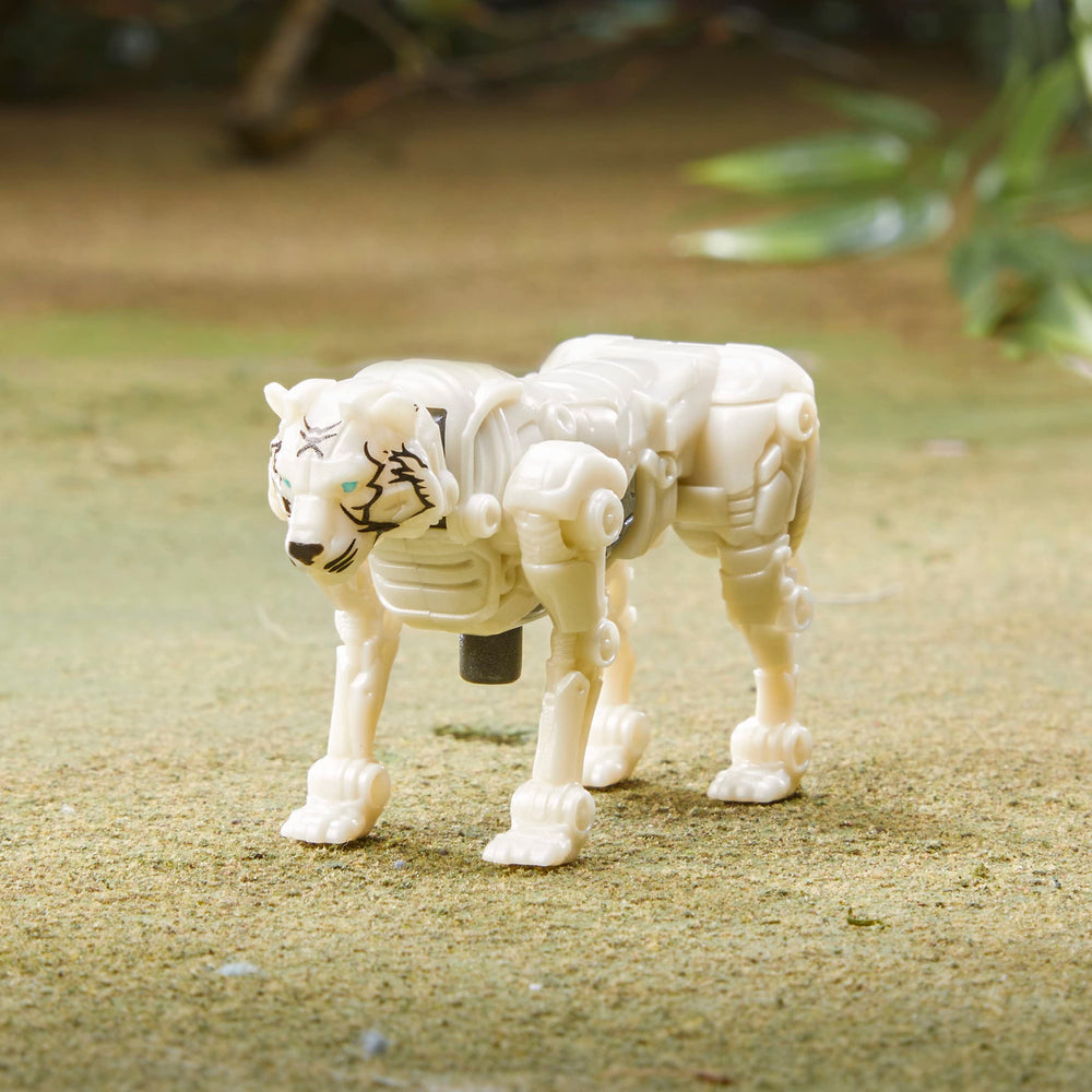 Transformers Beast Alliance cross-compatibility lets you expand battles.