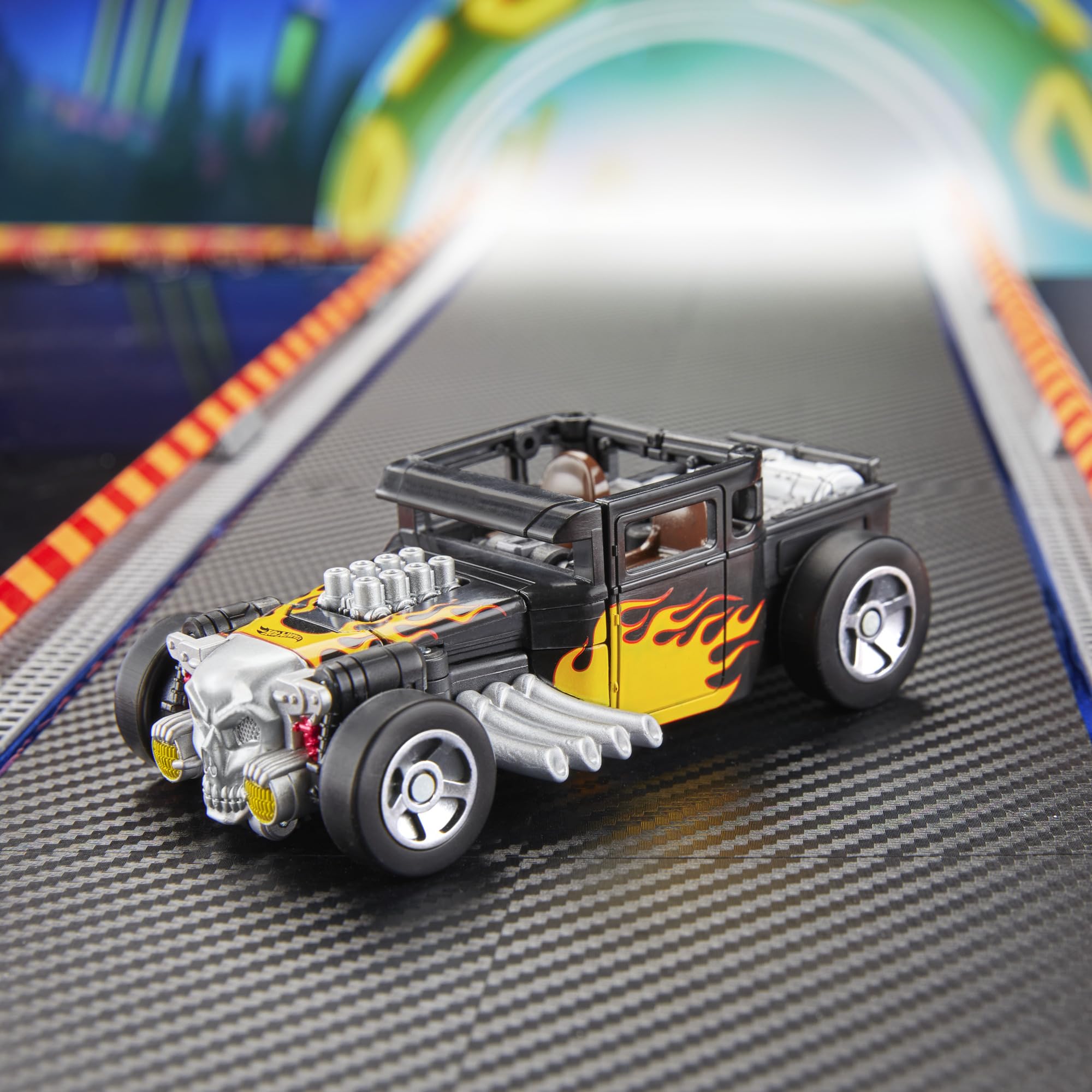 Shifter accessory attaches in robot or car mode for versatility