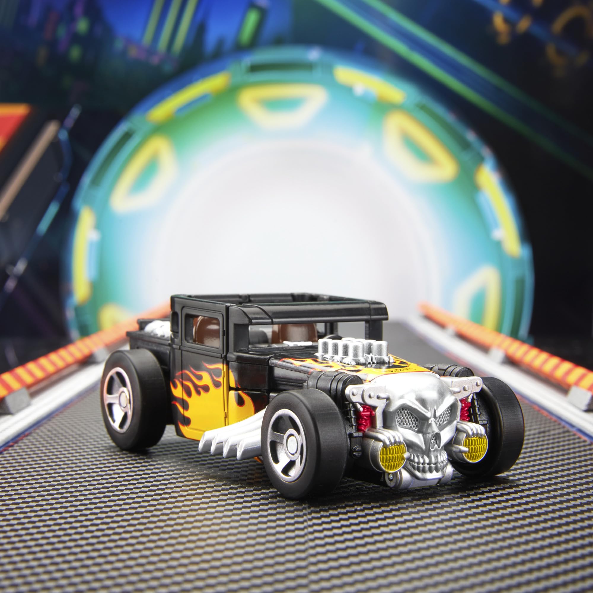 Collaborative universe for fans of crossover toy mashups