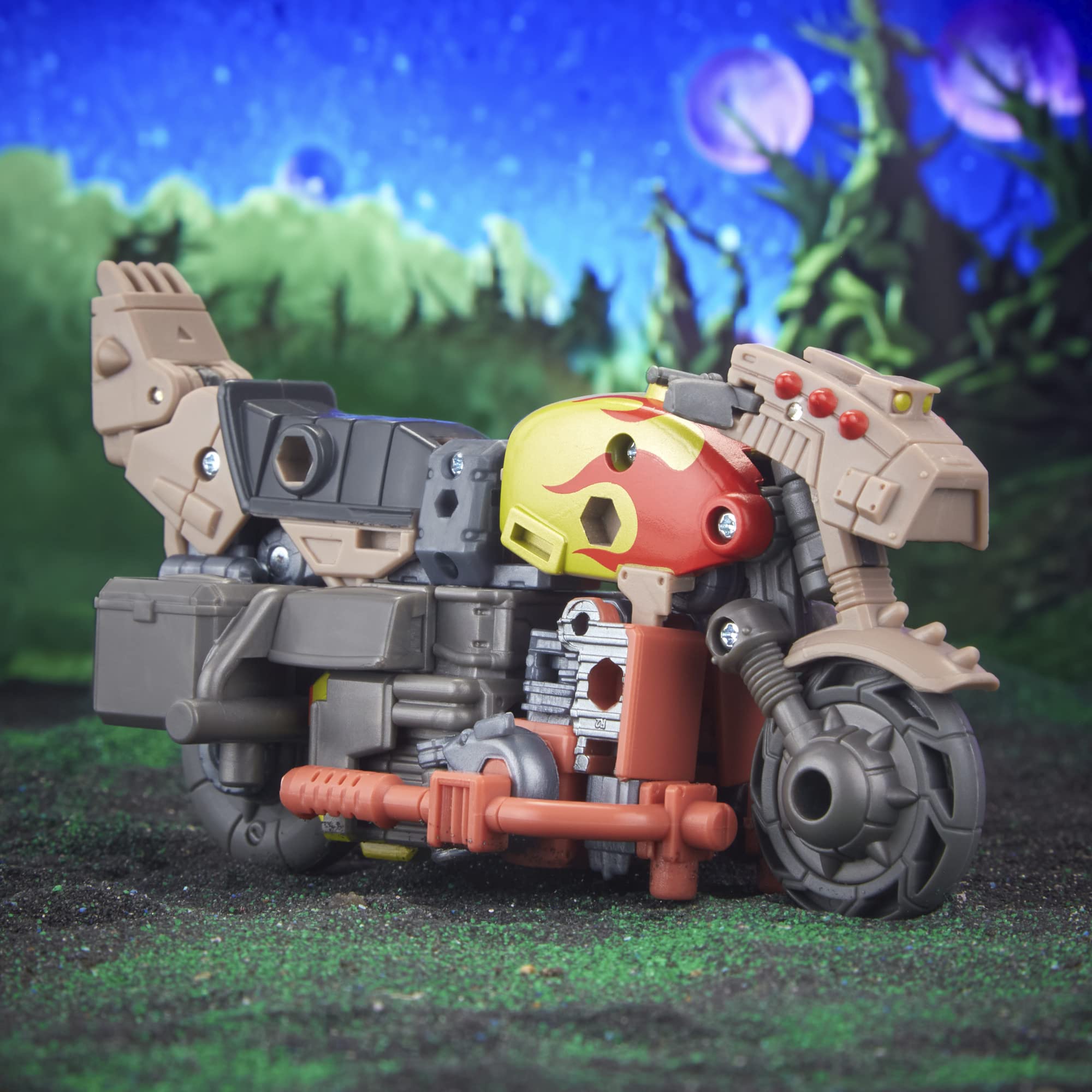 Transformers Legacy Evolution Crashbar showing fusion armor for imaginative play.