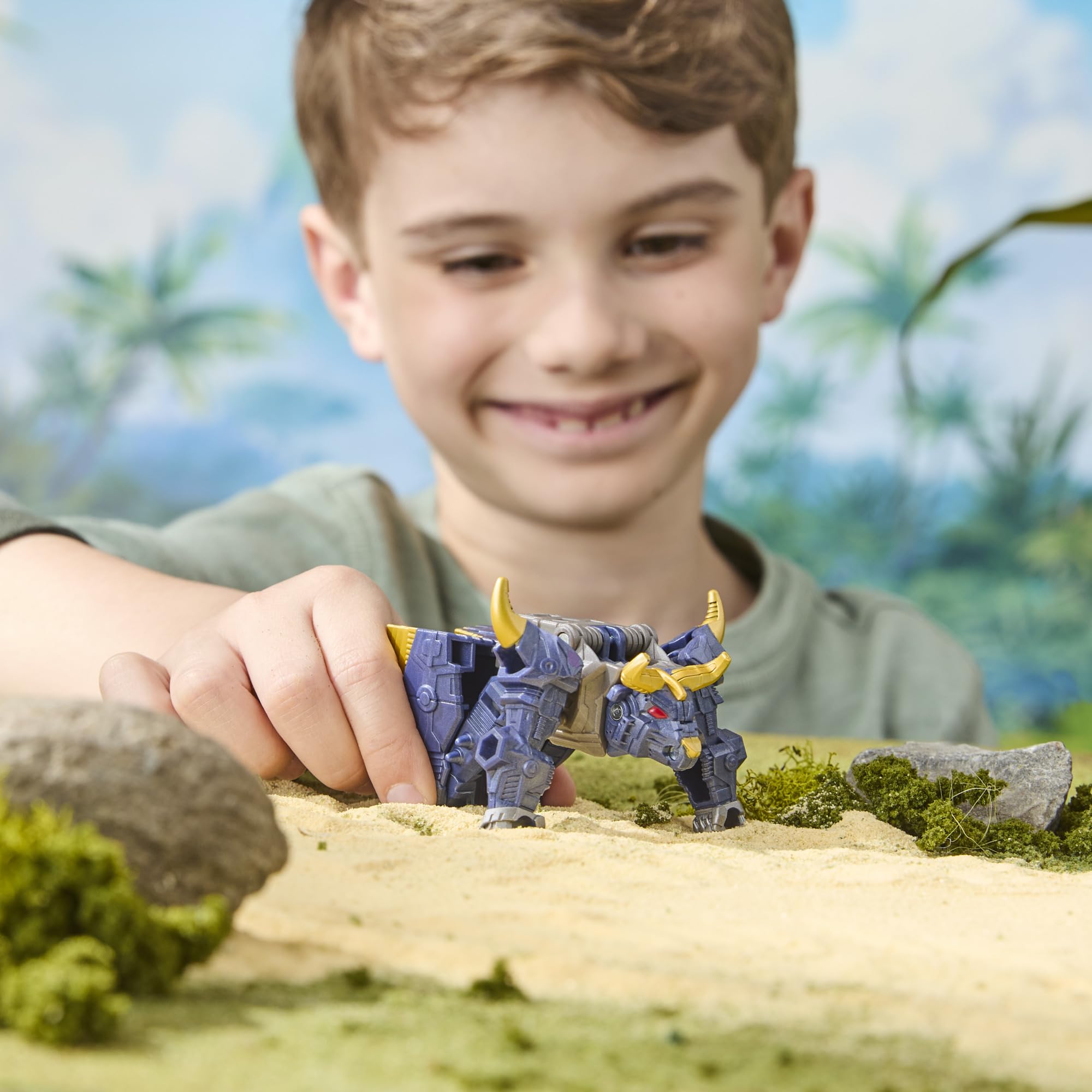 Transformers Megatron CYBERWORLD expansion with compatible figures for bigger teams