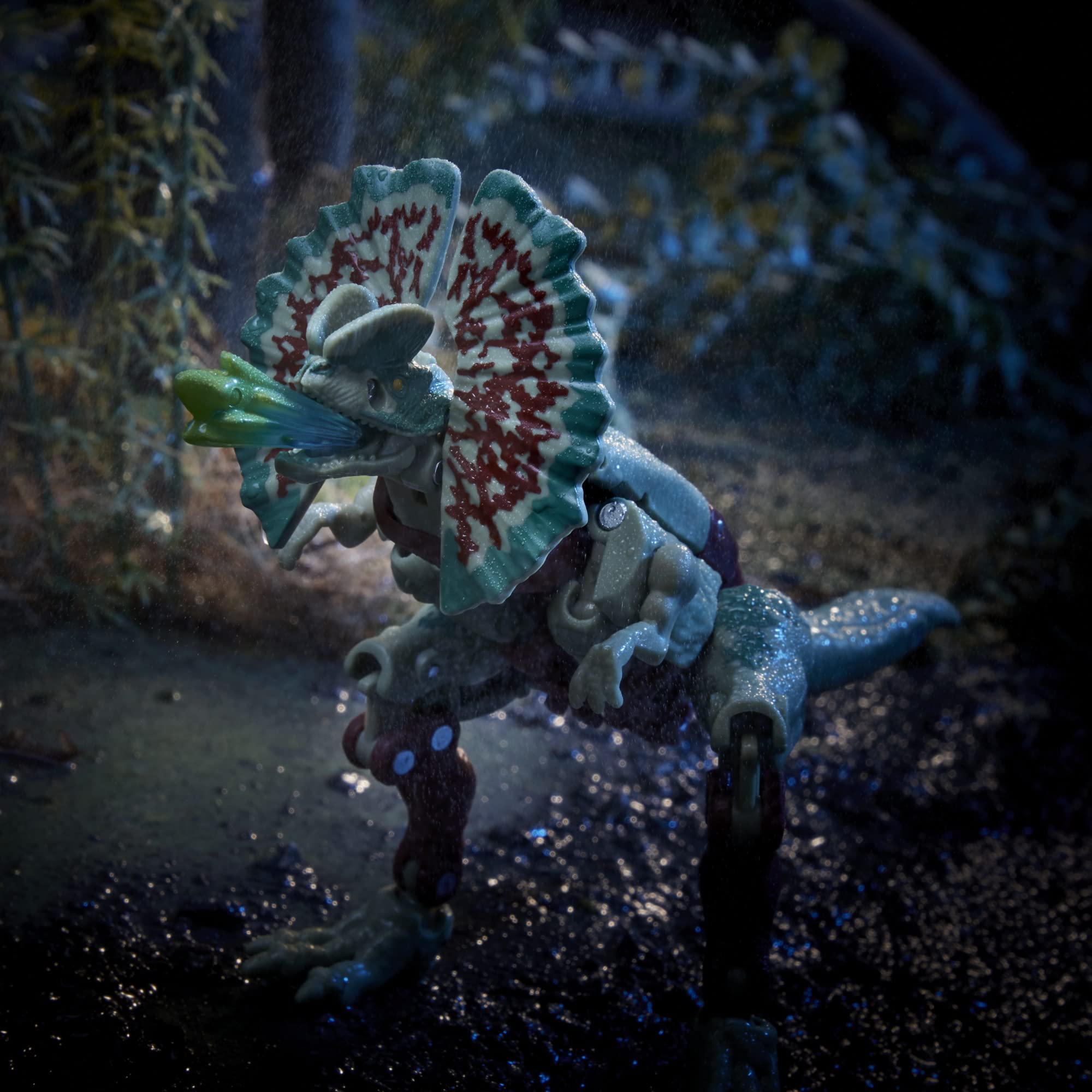 Transformers Dilophocon rain hat evokes iconic Jurassic Park moments.