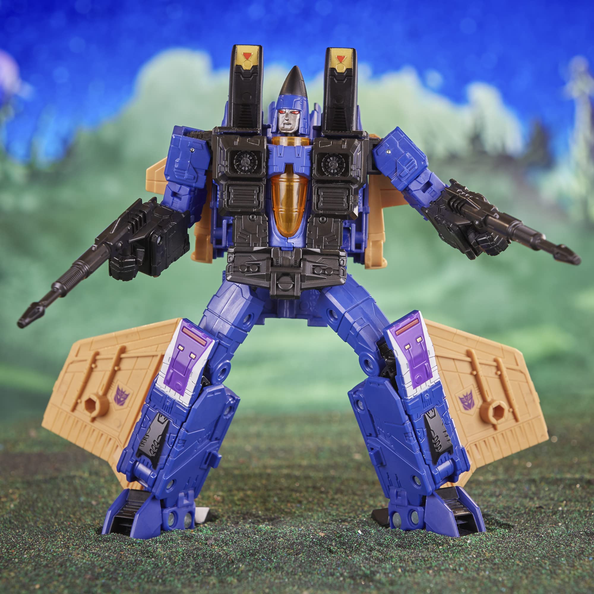Transformers Dirge tech-spec scan invites kids to unlock data and storytelling.