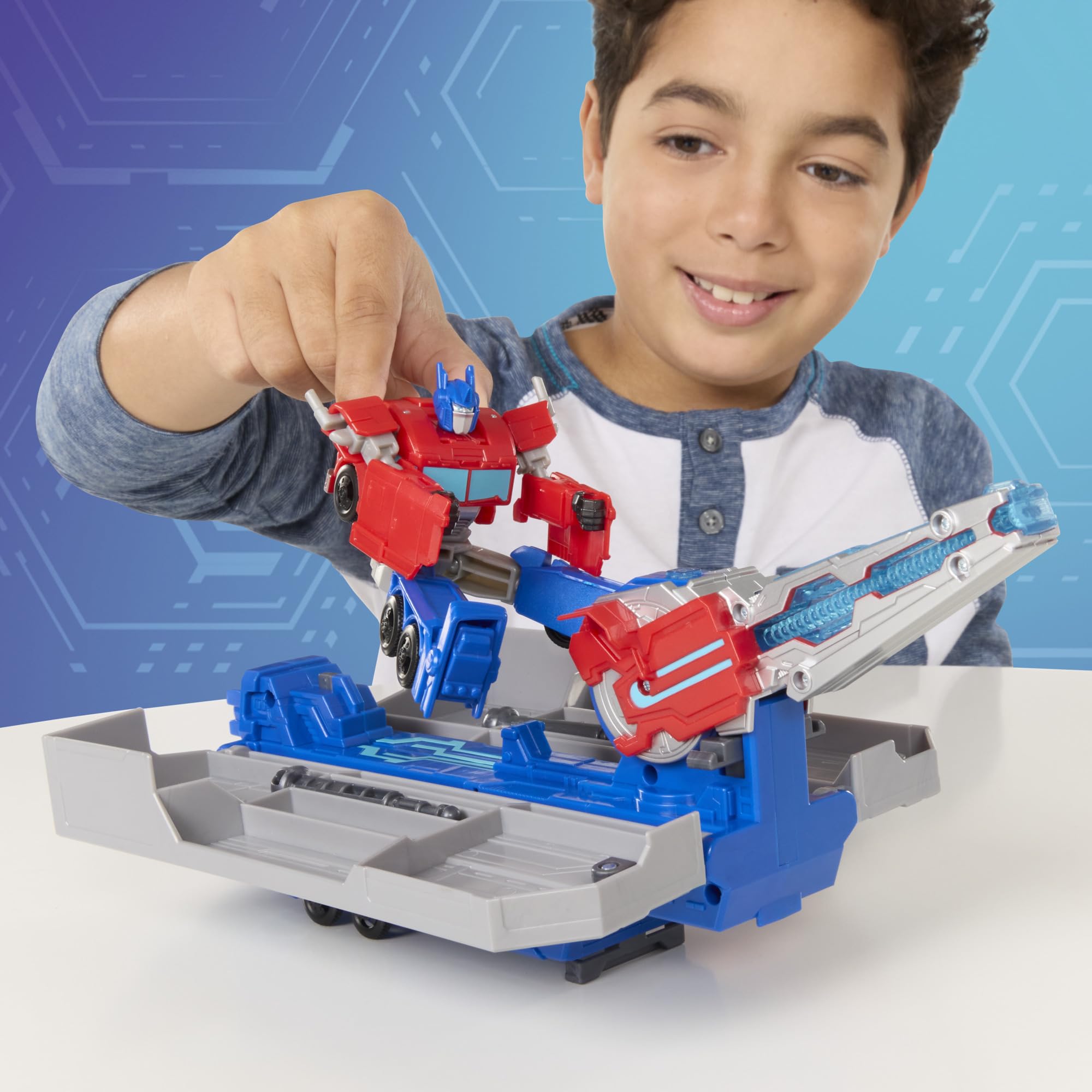 Transformers EarthSpark 2-in-1 playset transformation sequence