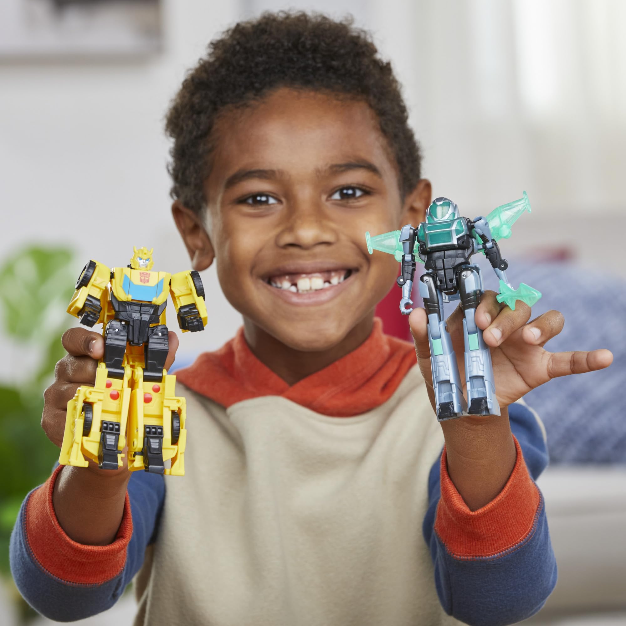Transformers EarthSpark Mo Malto cyber-suit figure ready for hero battles.