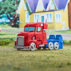Easy 14-step conversion from robot to truck supports curious hands and motor skills.