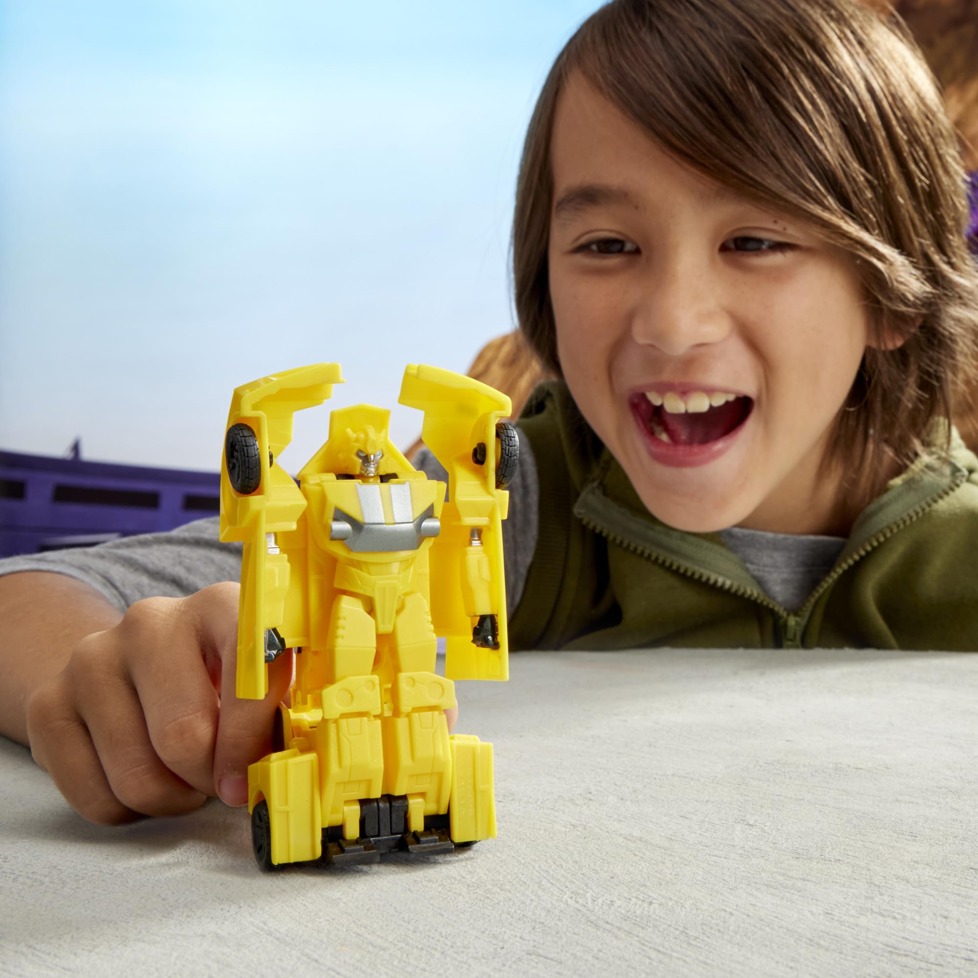 Transformers EarthSpark 1-Step Smash close-up with instant conversion