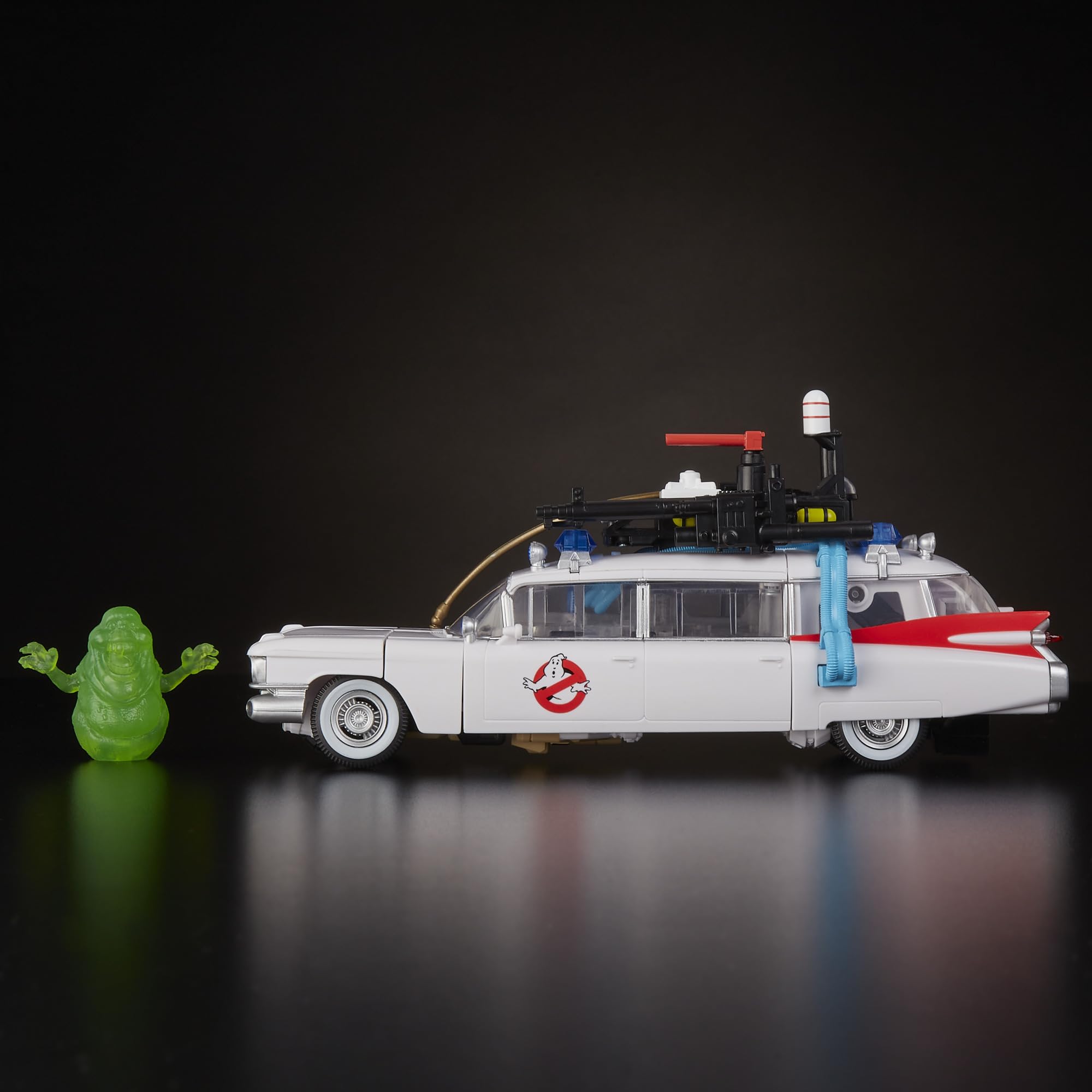 Transformers Ectotron converts robot to Ecto-1 in 22 steps