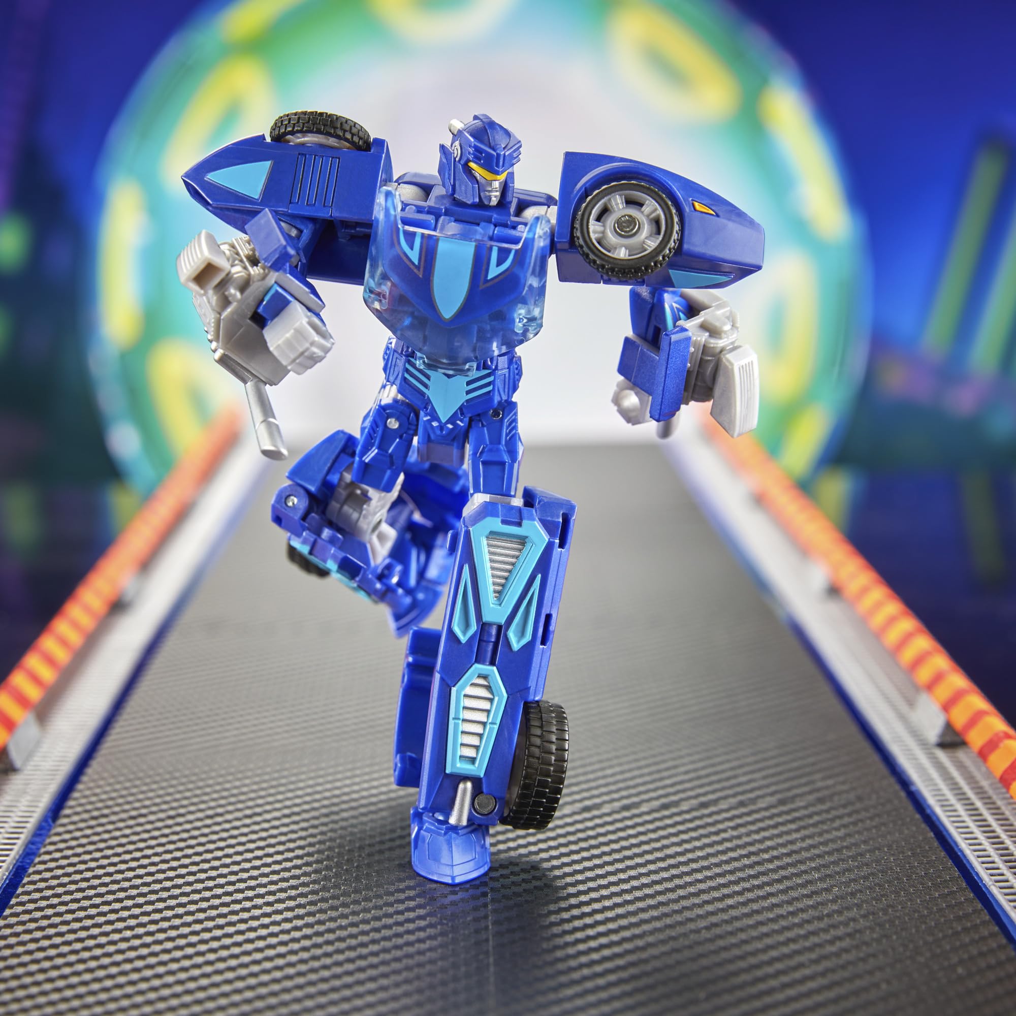 Transformers Twin Mill robot mode front view with articulated joints.