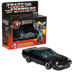 Transformers Autobot Agent Knight features electronic lights and sounds for immersive play.