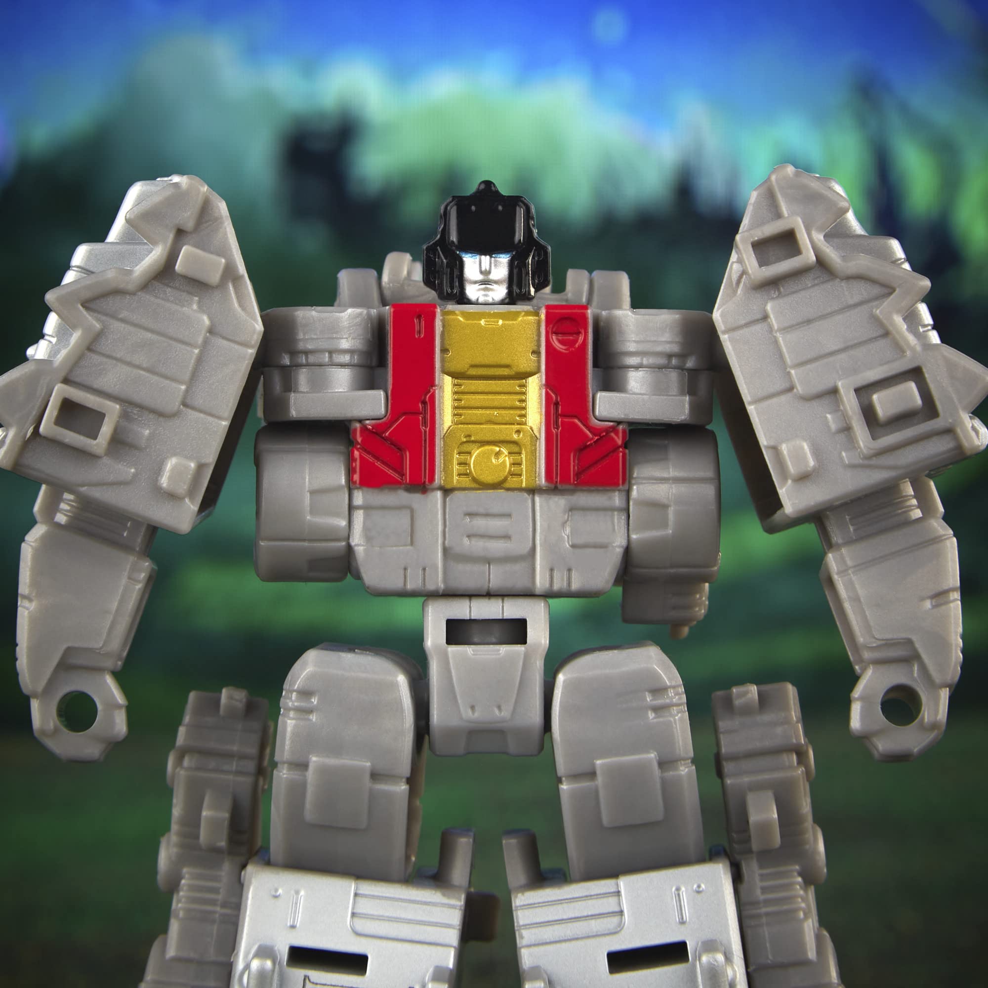 Scarr with blaster accessory enhances action figures play