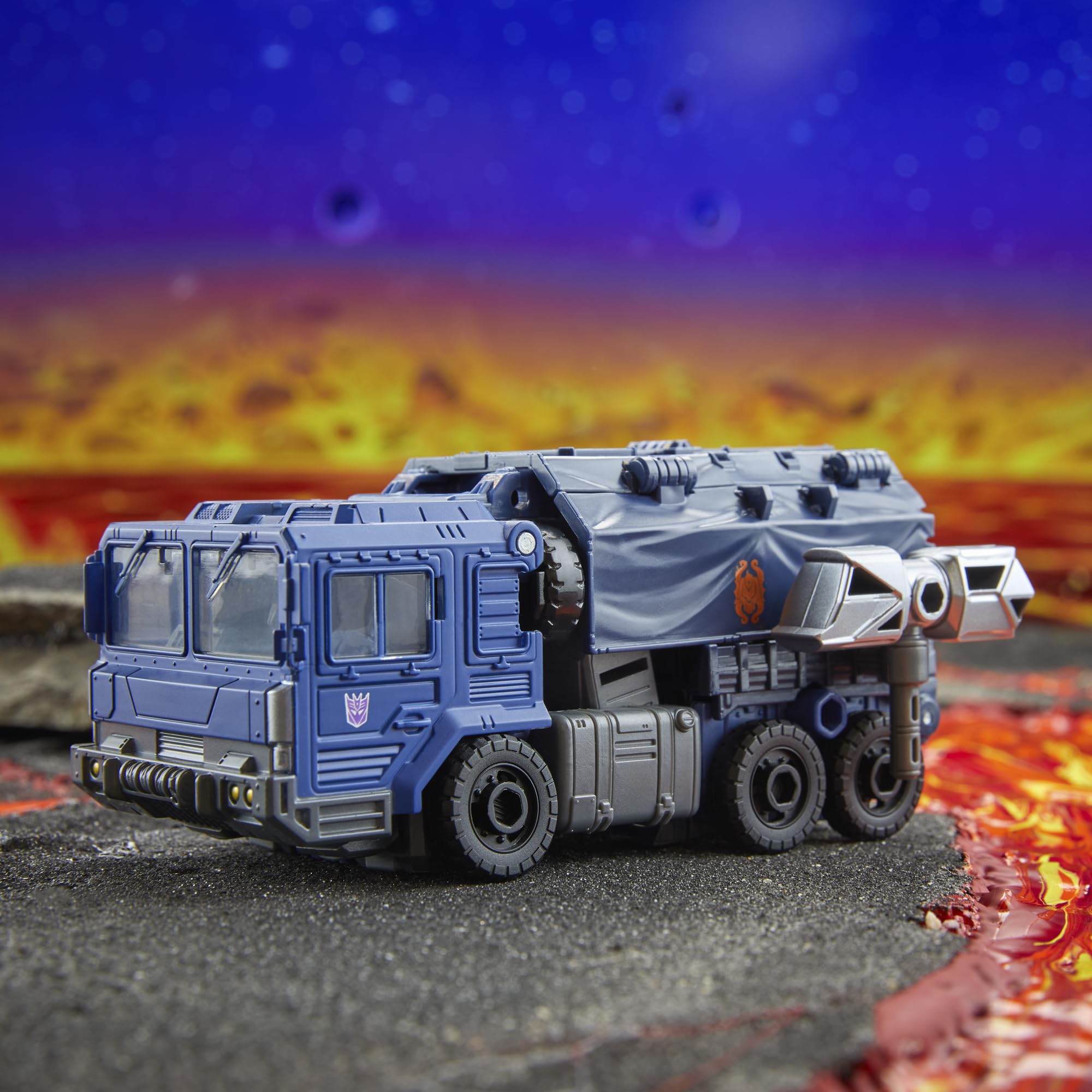 Transformers Legacy Ozone blaster mode for compact display