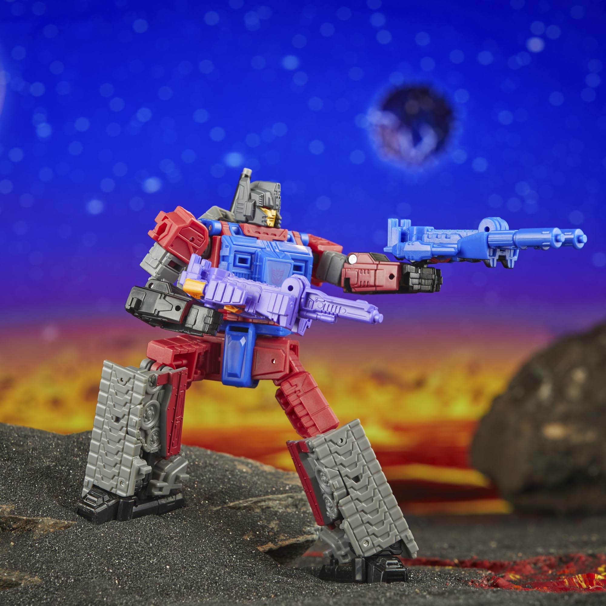 Transformers Legacy Quake with articulated head and arms for expressive poses.