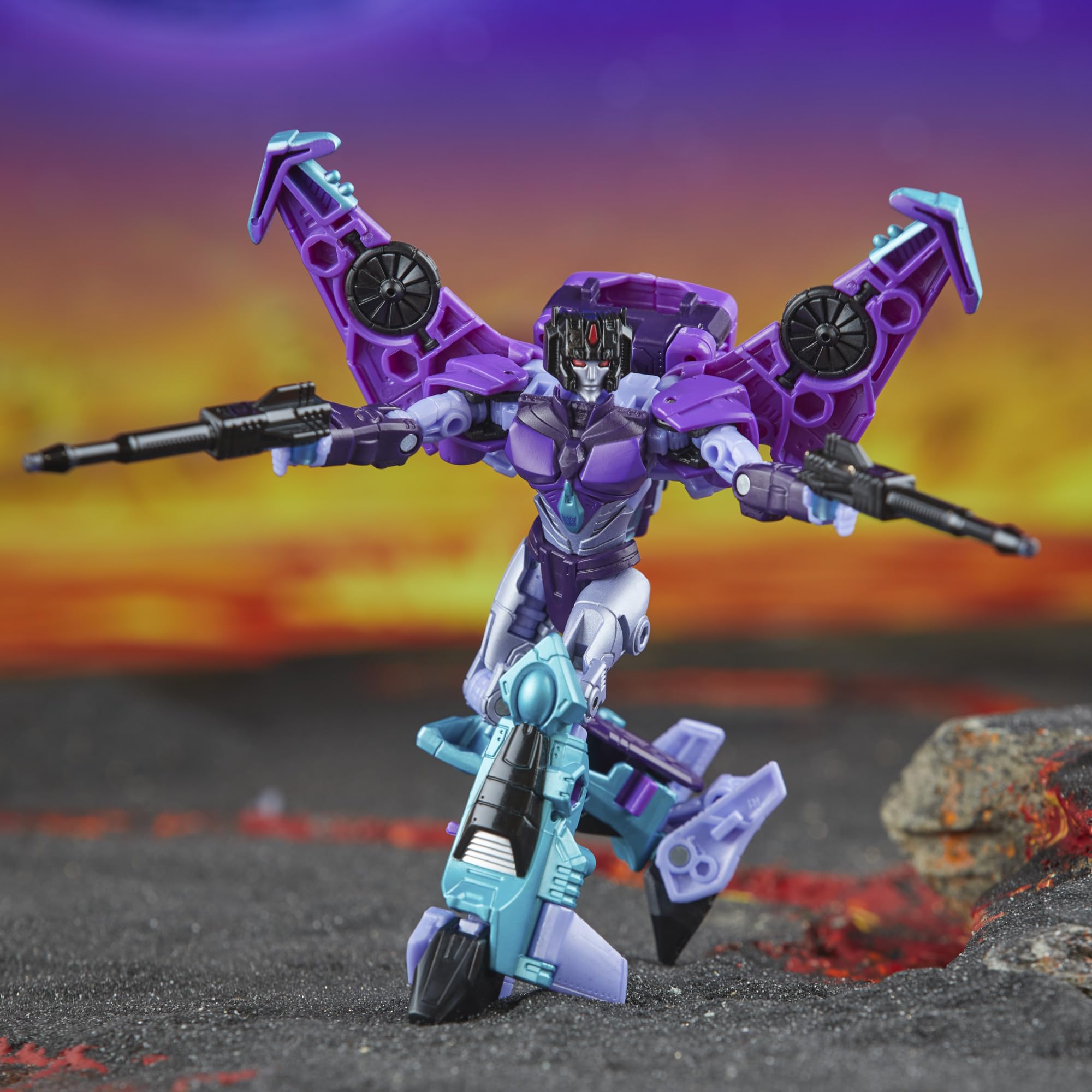 Transformers Legacy Slipstream Deluxe articulated arms and legs support versatile stances.