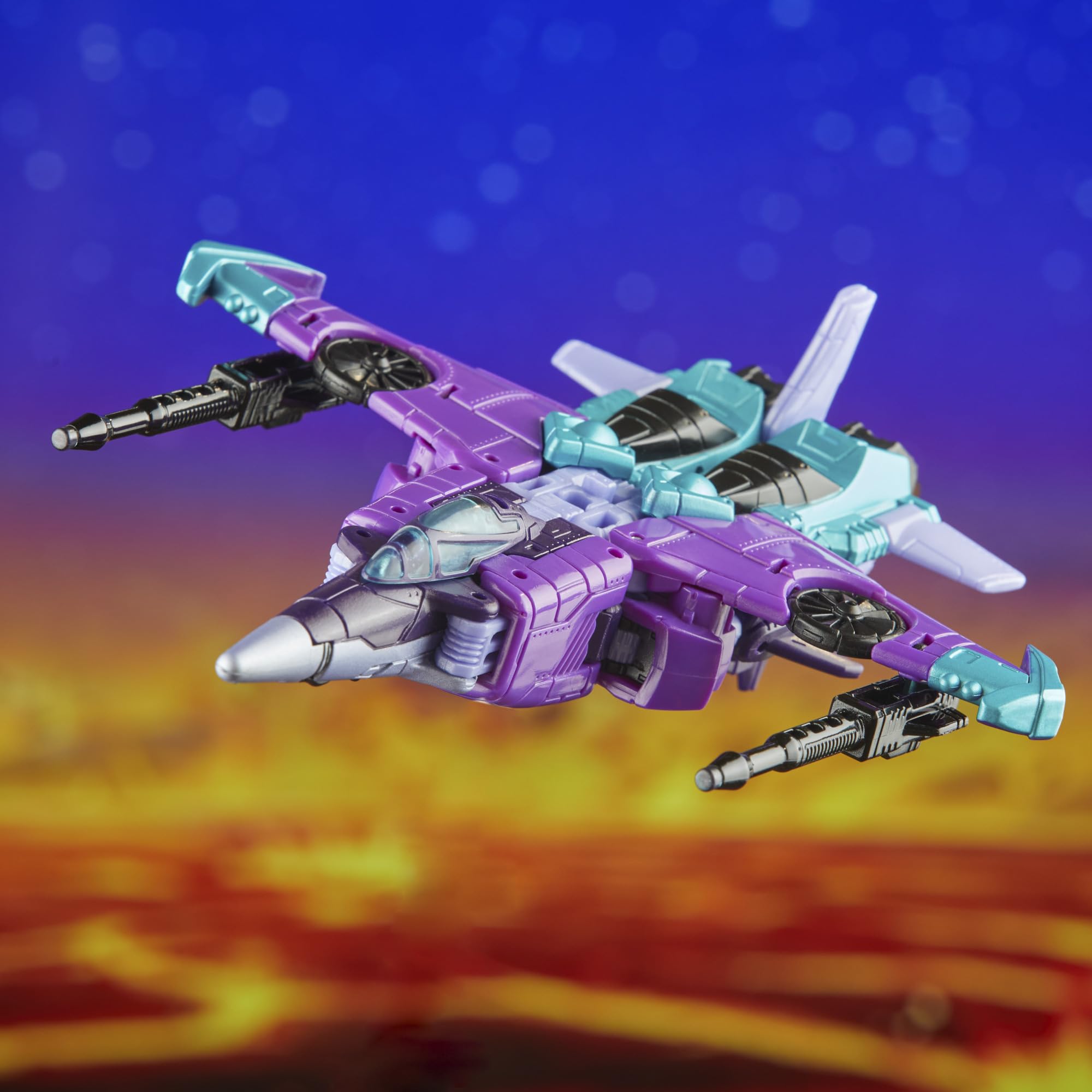 Transformers Legacy United 40-years legacy celebrates franchise history with Slipstream.