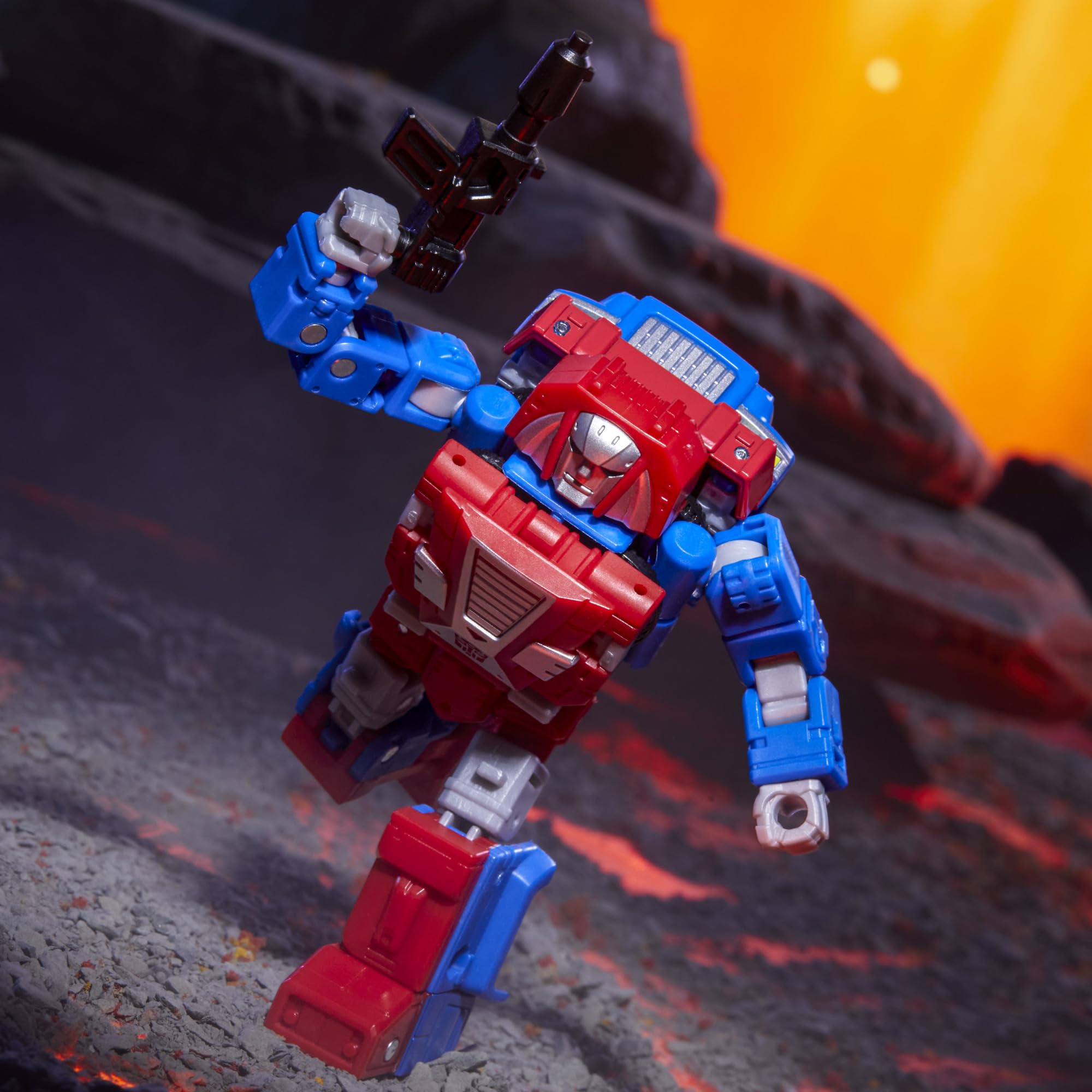 Transformers Legacy United Gears deco inspired by the classic animated series.