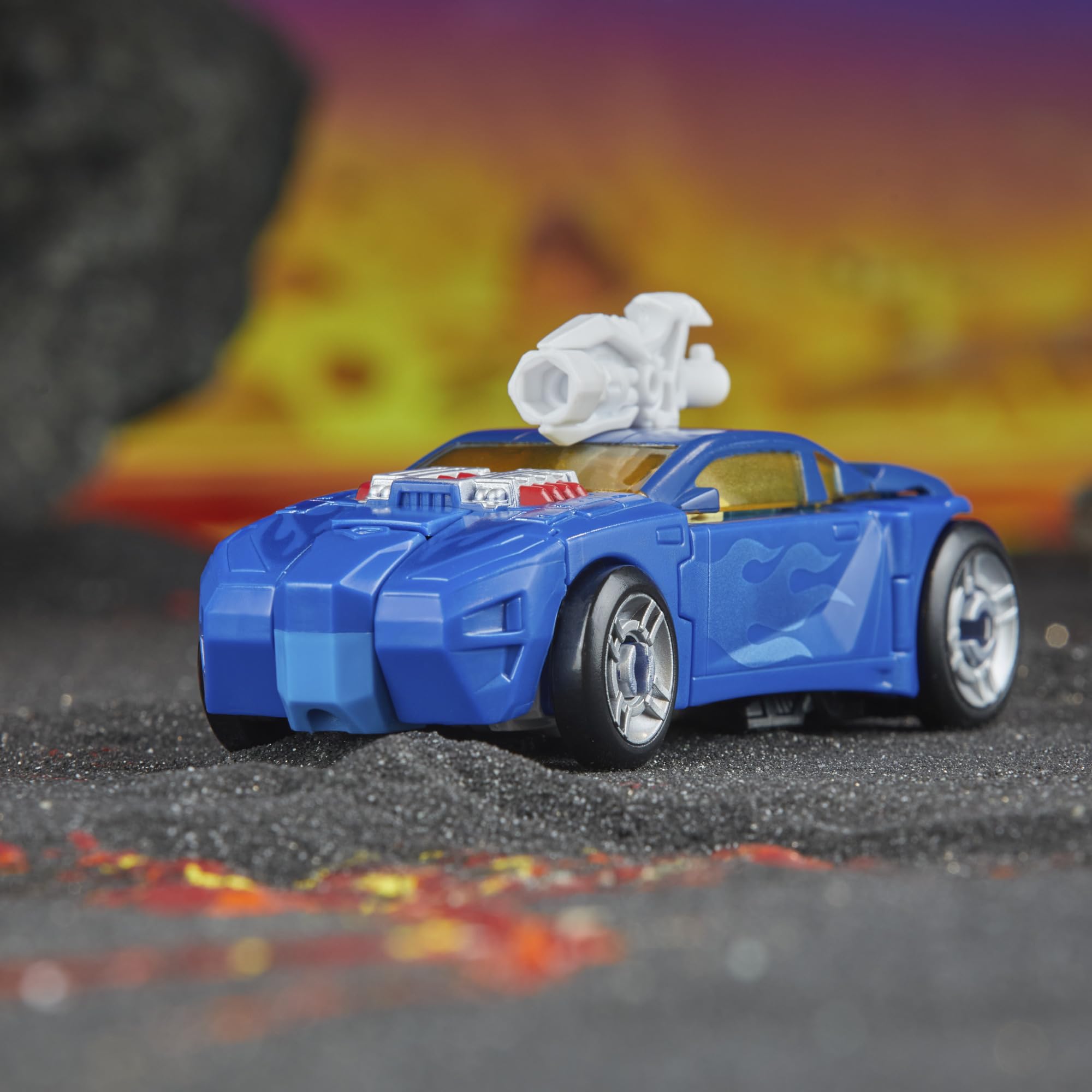 Transformers Legacy United Side Burn detachable bumper forms an axe.