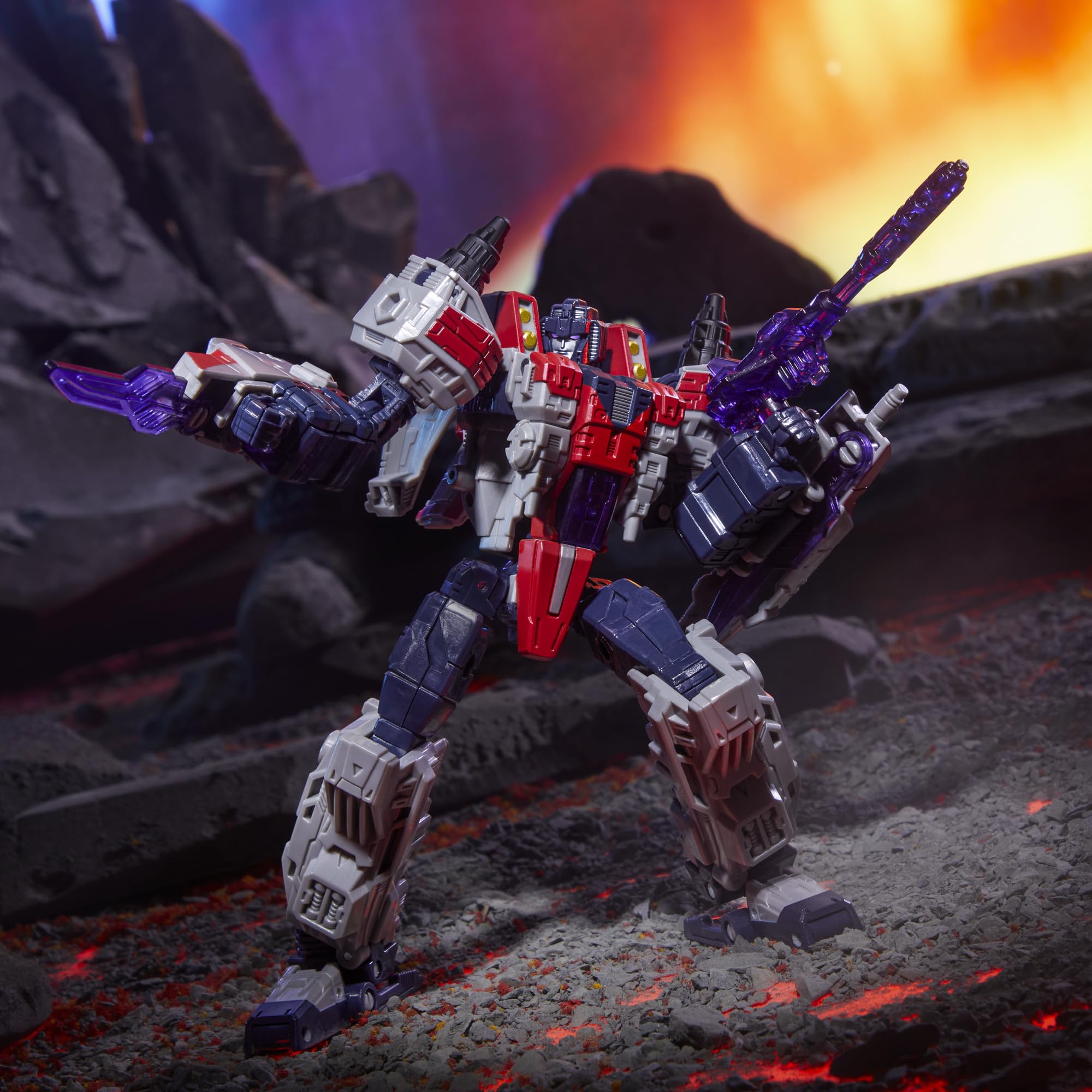 Transformers Legacy United celebrates 40 years of Transformers history with Starscream flair.