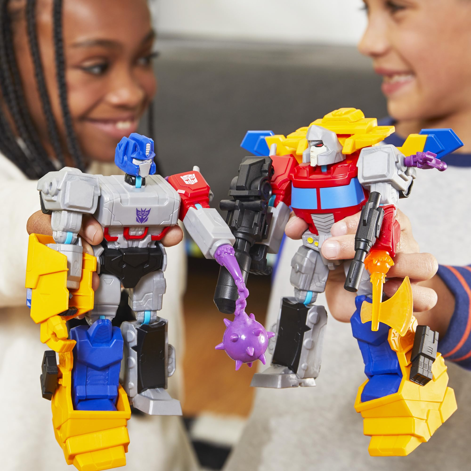 Transformers MixMashers hero-villain remix collection highlights iconic characters in remix-ready form.