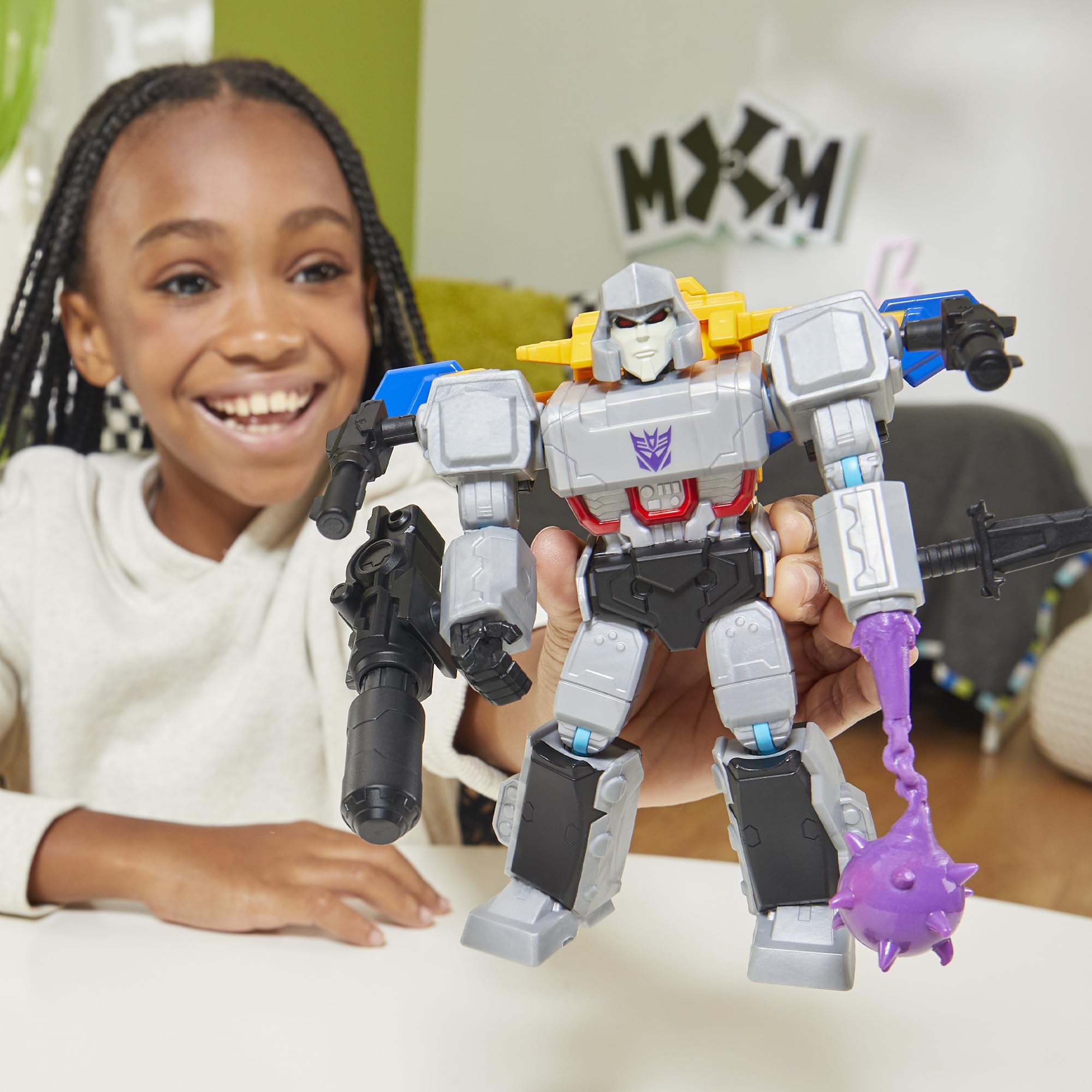 Transformers MixMashers mash-ready figure showcases versatile parts for cross-character creativity.
