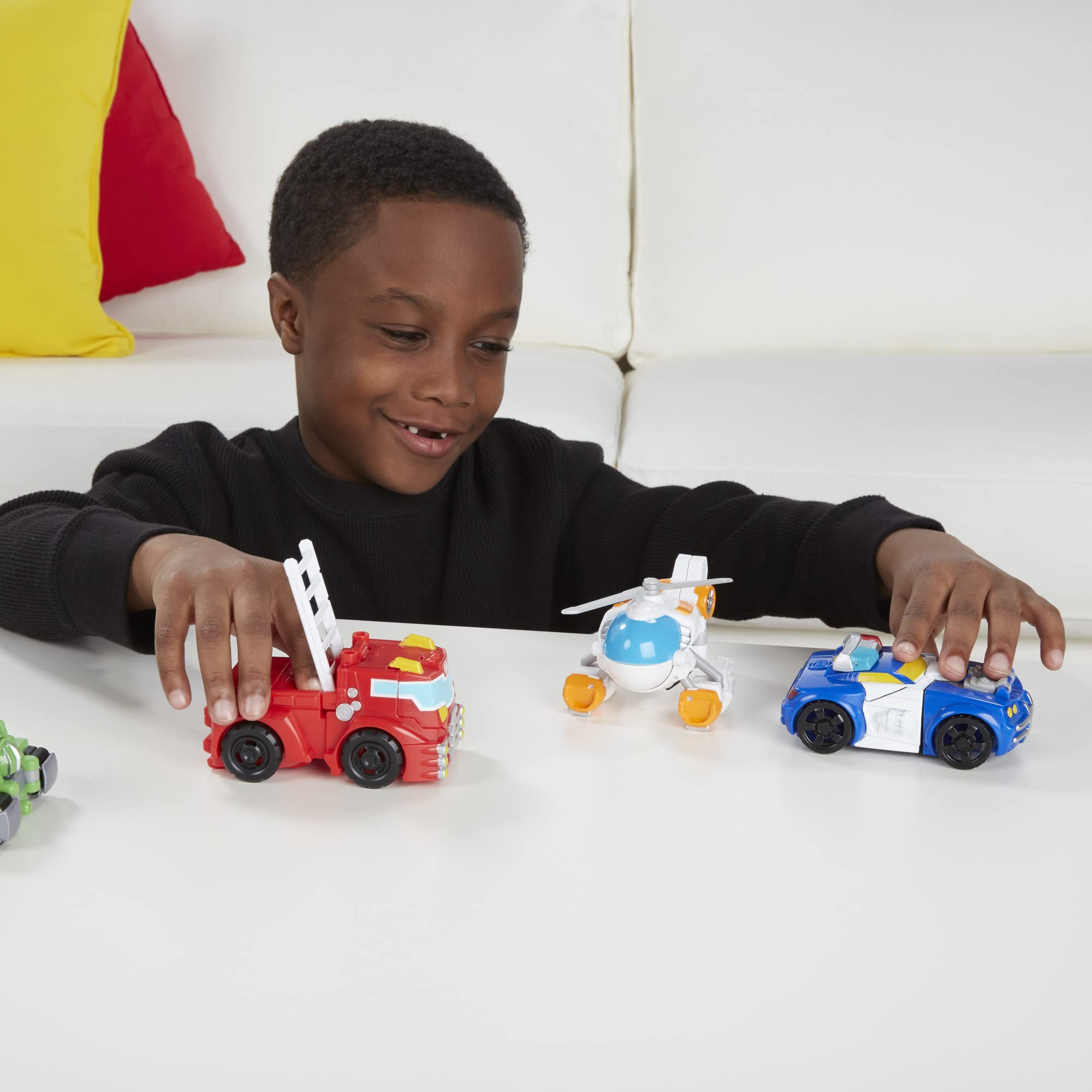 Transformers Rescue Bots four-figure bundle simplifies setup for quick missions.