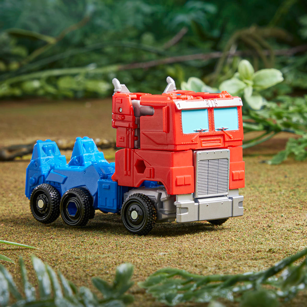 Transformers Rise of the Beasts Chainclaw chainsaw mode sparks dynamic play