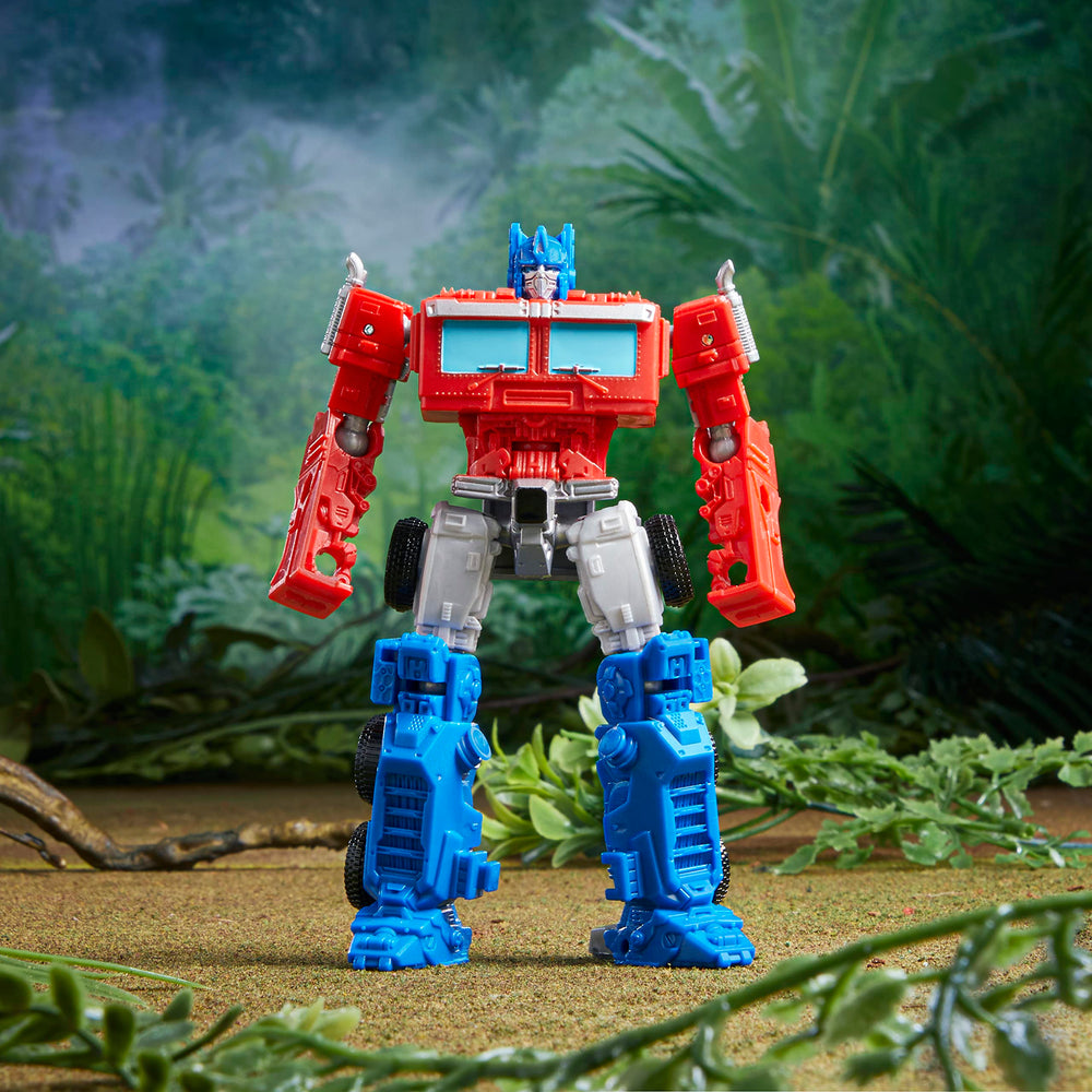 Transformers Rise of the Beasts Chainclaw wolf figure for imaginative battles