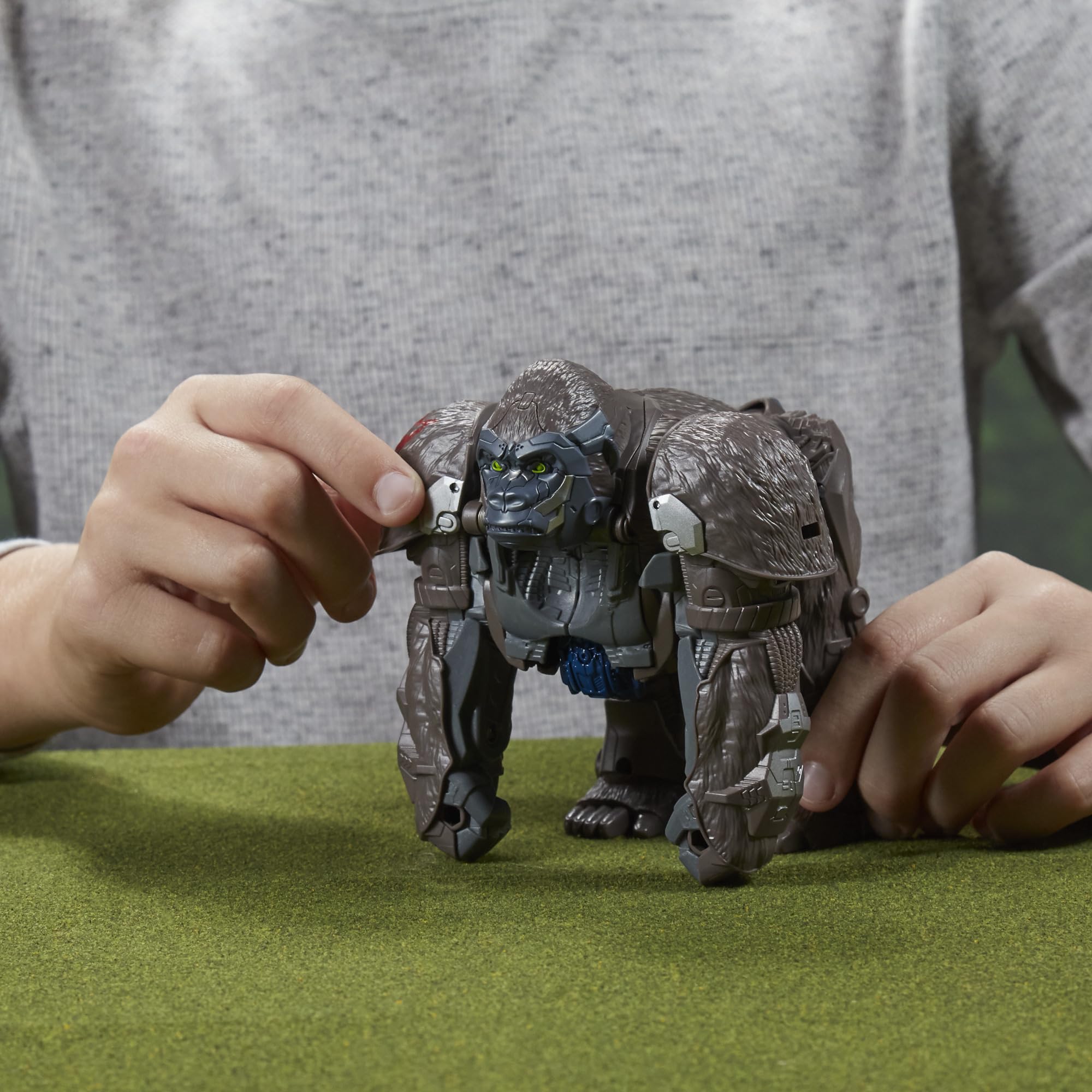 Movie-inspired design highlights for Optimus Primal figure