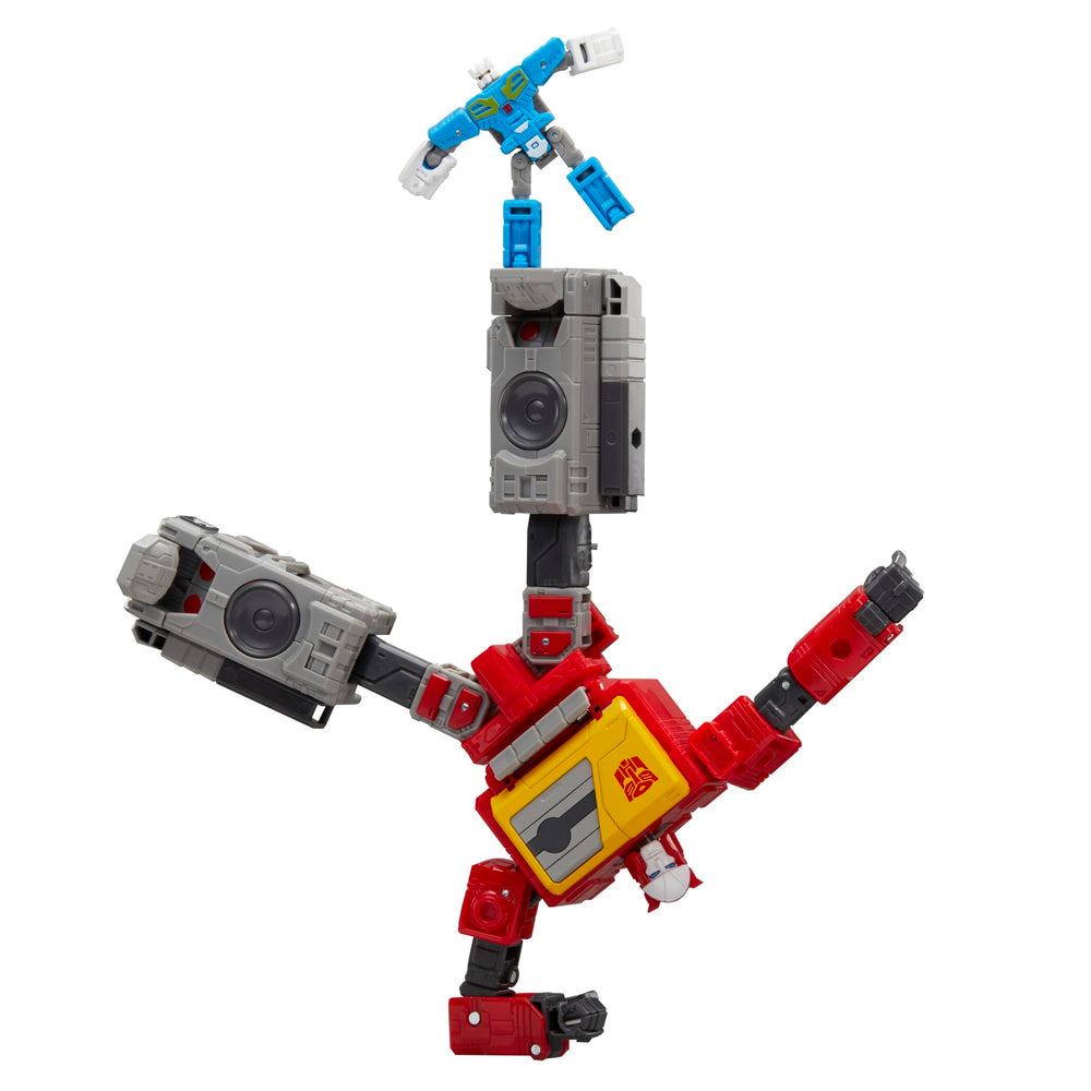 Transformers Studio Series Blaster accessory adds authentic weapon detail in both modes.