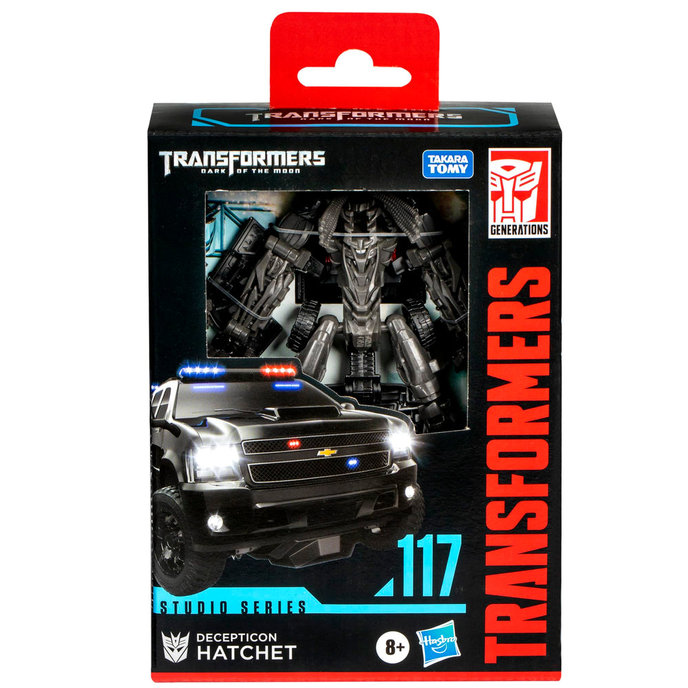 Removable backdrop recreates High Speed Chase scene from the film.