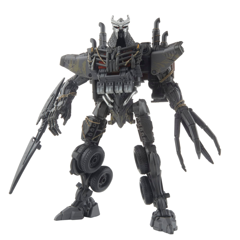 Transformers Studio Series Scourge detachable claw hand attachments enhance figures' compatibility in both modes.