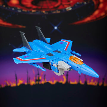 Thundercracker includes two arm blaster accessories attachable in both modes.