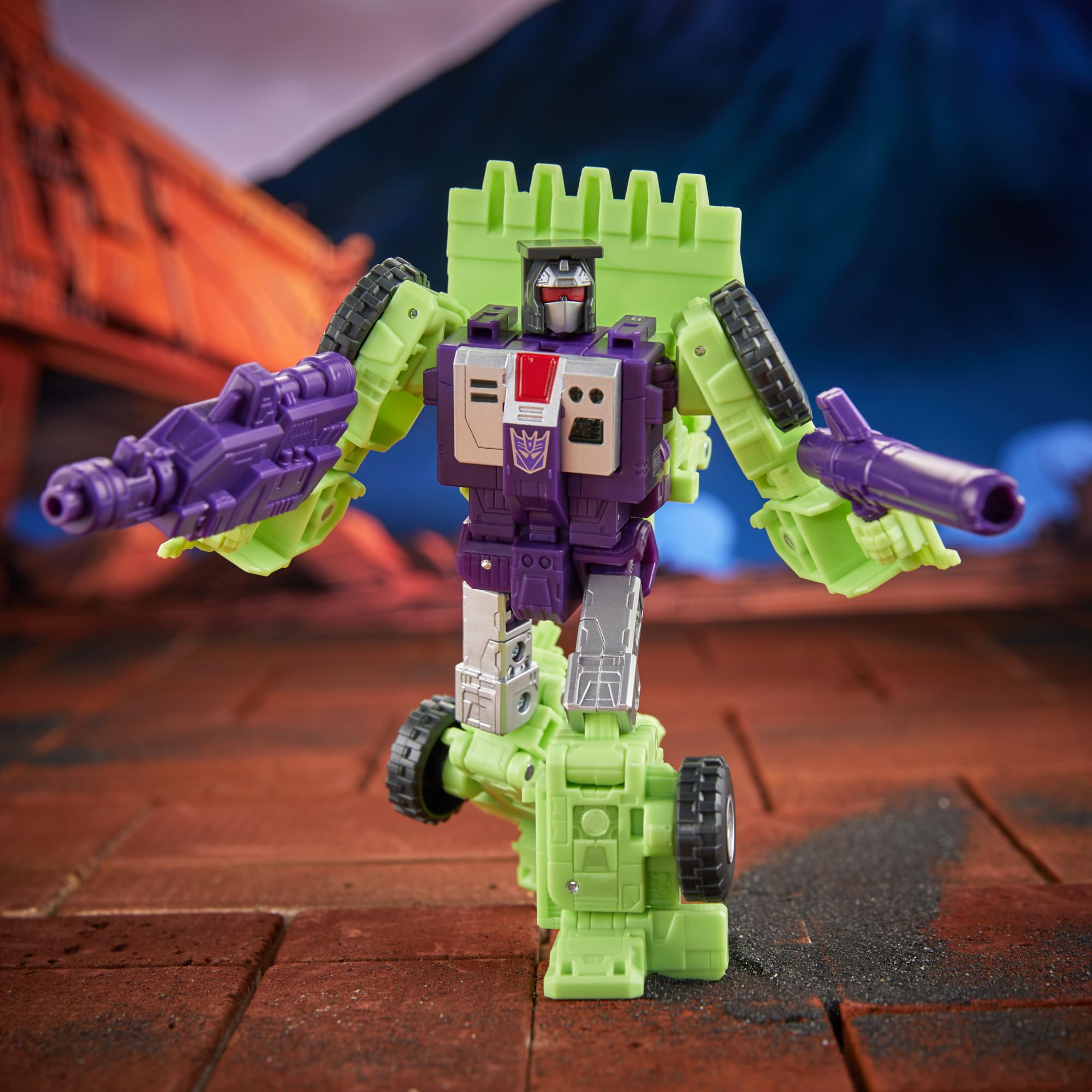 Transformers Studio Series Scrapper articulated shoulders enable versatile poses
