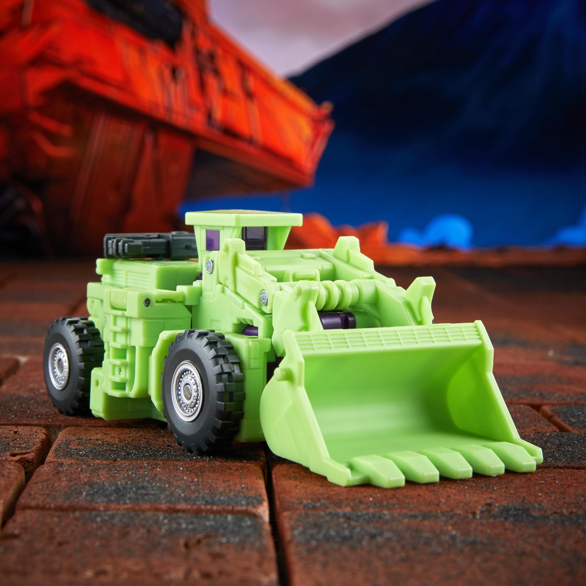 Transformers Studio Series Scrapper 6.5-inch scale fits with other figures