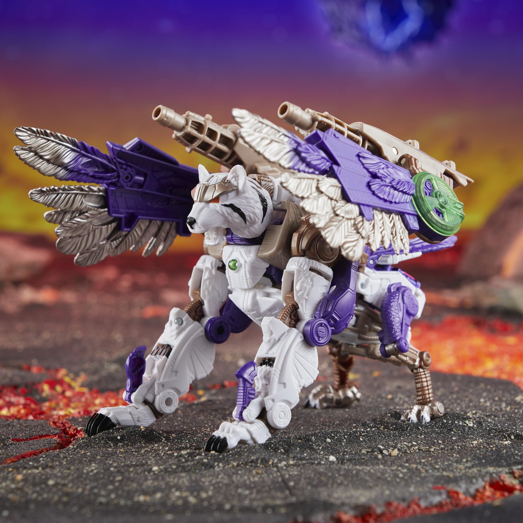 Transformers Tigerhawk articulated head, arms, and legs enable dynamic action poses.