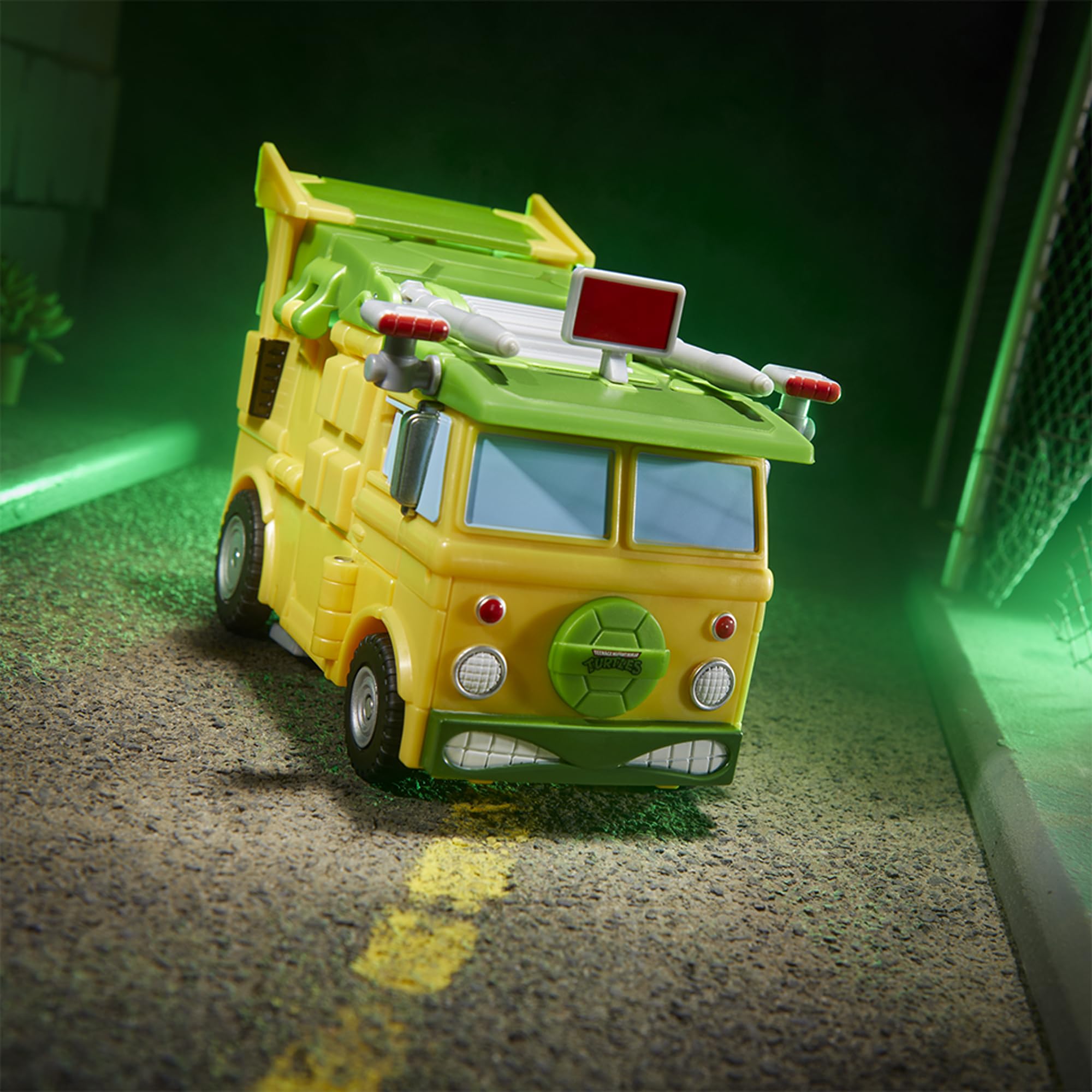 Transformers TMNT Party Wallop Donatello head for customizable character.