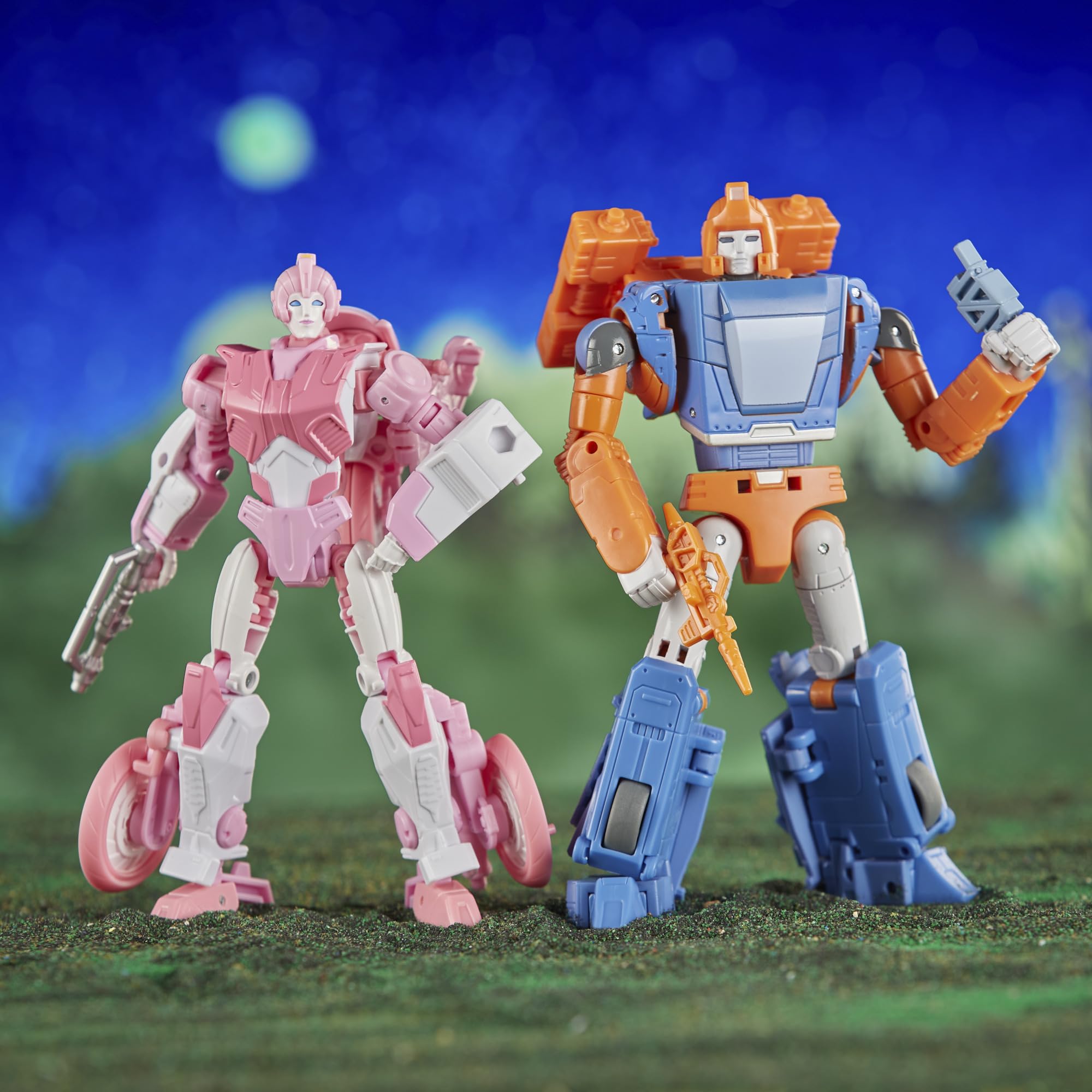 Transformers War Dawn 2-Pack Energon canteen accessory for on-the-go missions