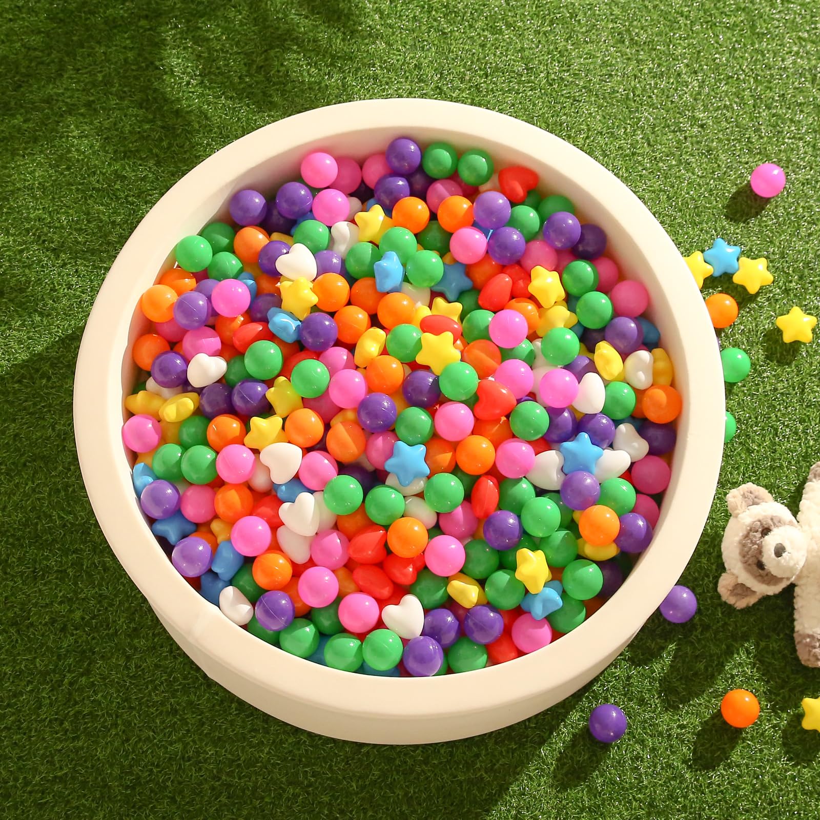 TRENDPLAY color-mix pit balls showcasing a lively palette to spark visual curiosity.