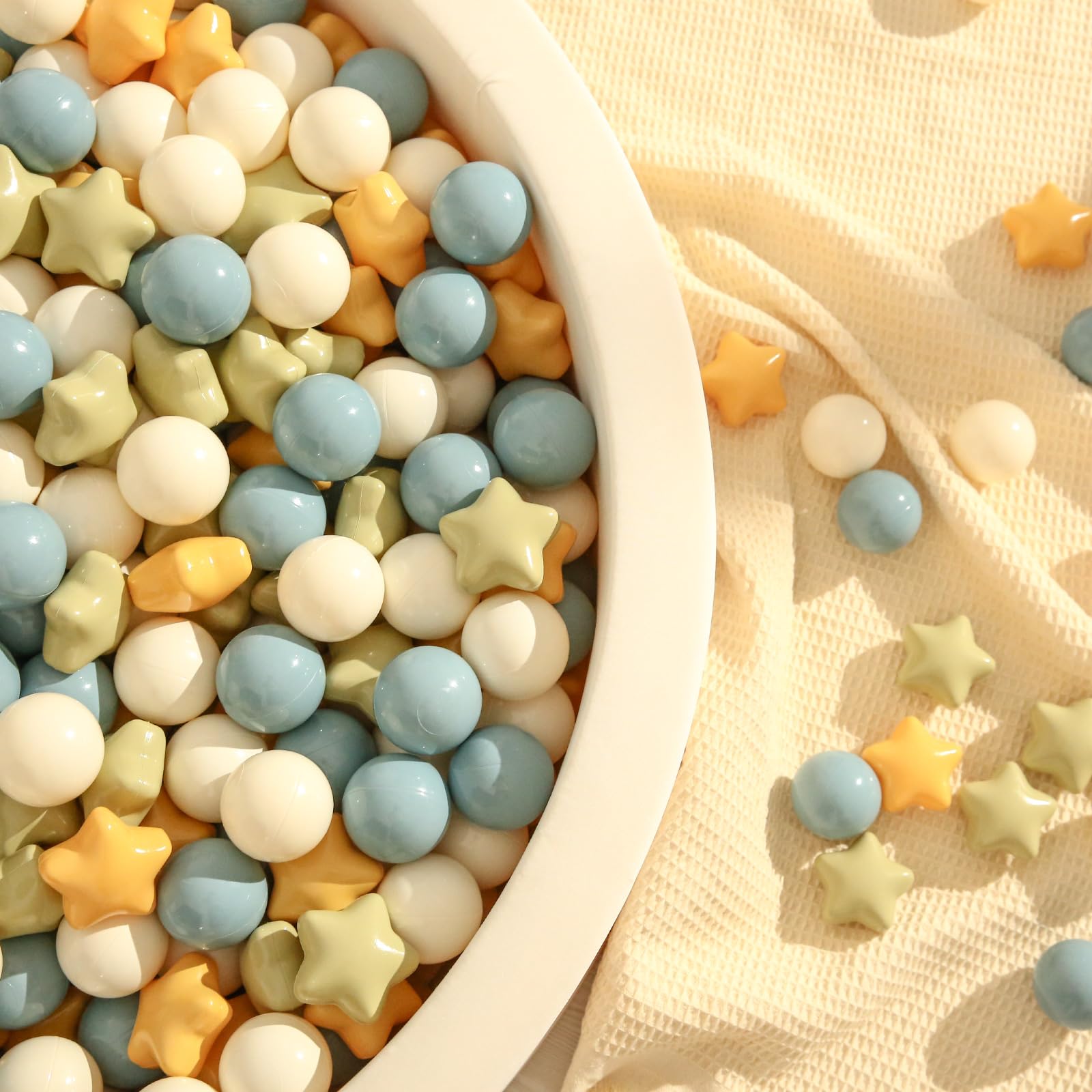 TRENDPLAY kiddie pool balls provide safe, vibrant splash-friendly fun.