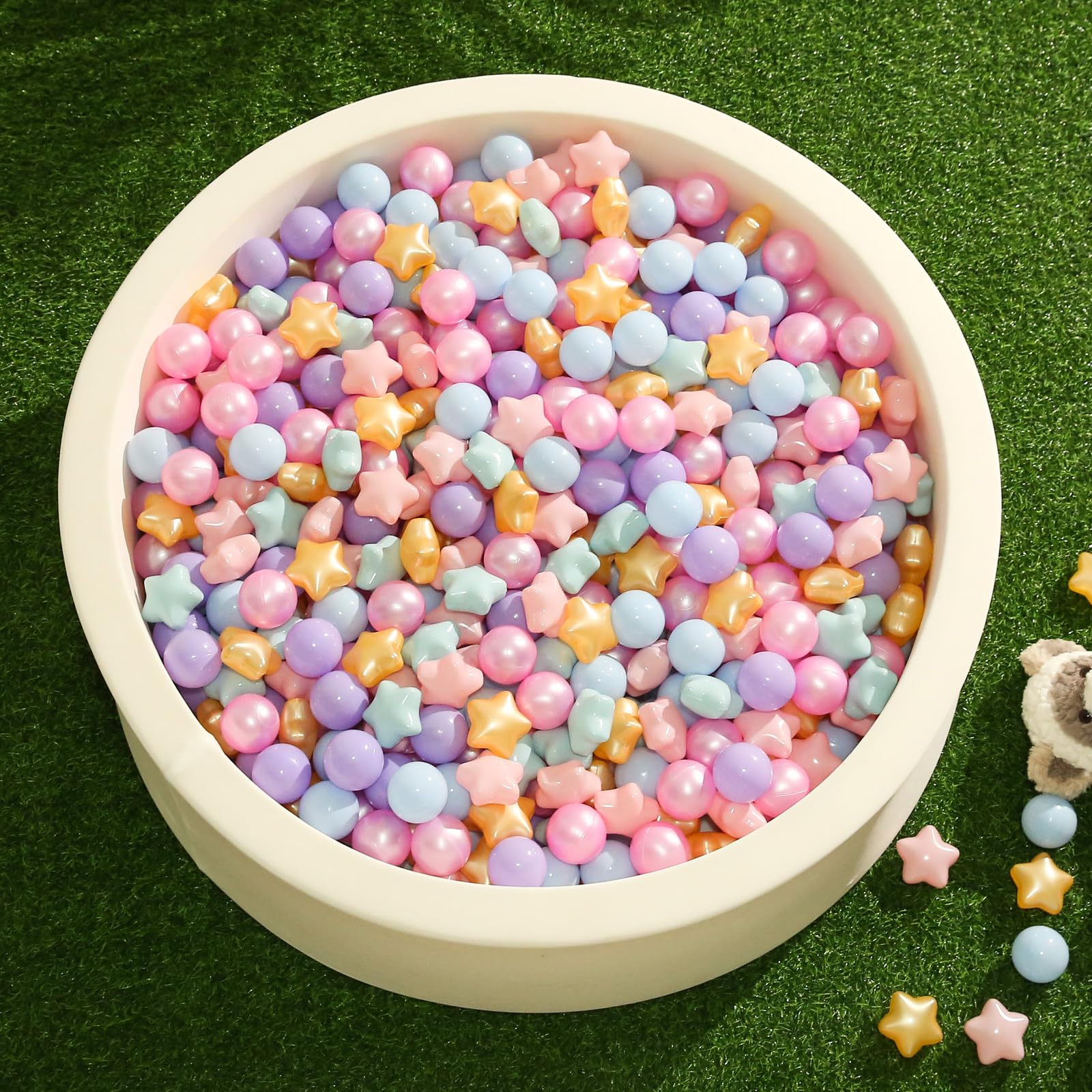 TRENDPLAY Purple star ball adds party-ready decorative accents.