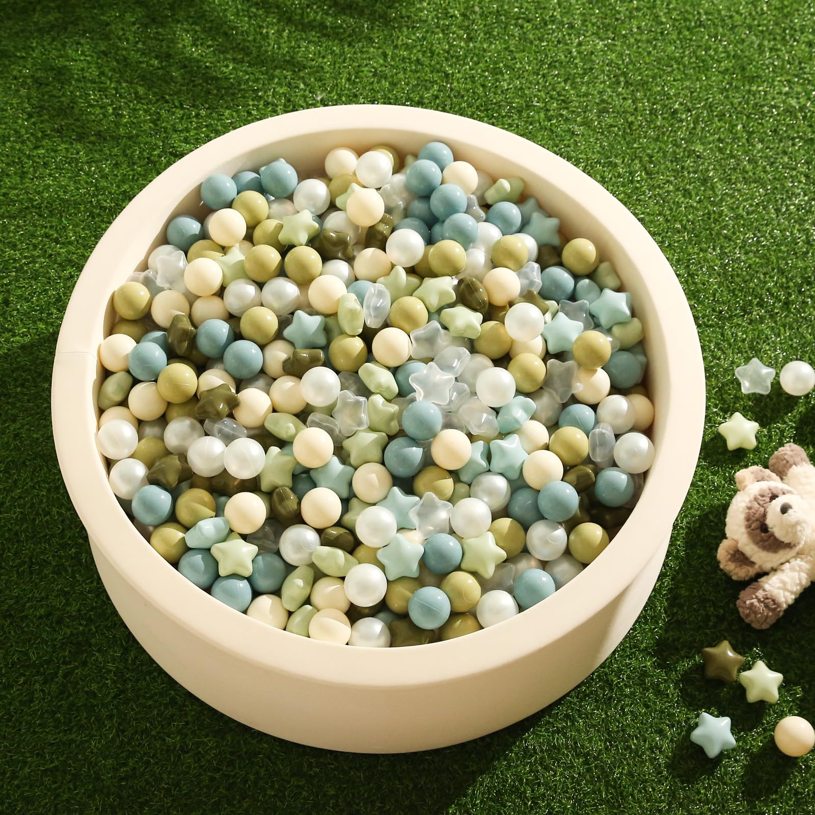 TRENDPLAY Star Ball Pit Balls ideal for birthday parties and classroom decorating.