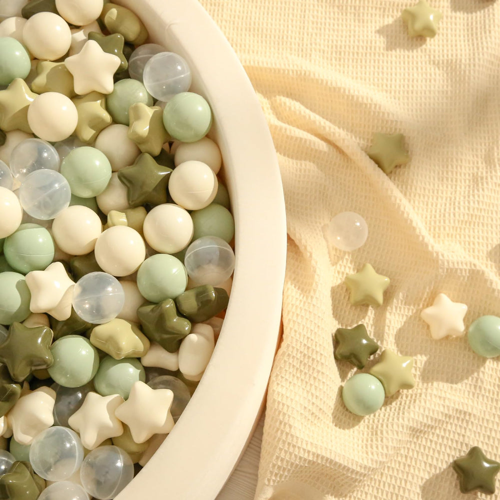 TRENDPLAY Star Ball Pit Balls 100 green stored in handy storage bag for cleanup.
