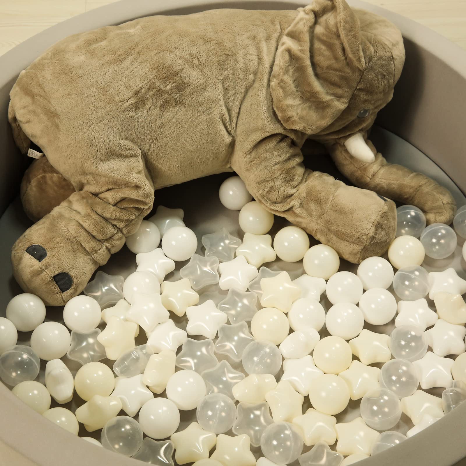 TRENDPLAY Star pit balls with 2.2 inch diameter easy for little hands