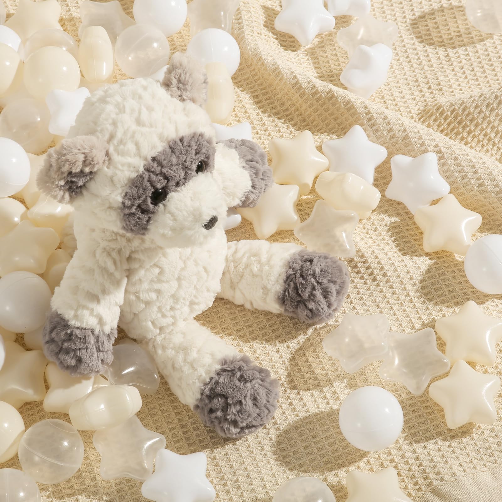 TRENDPLAY Beige and clear colors for versatile decor and play