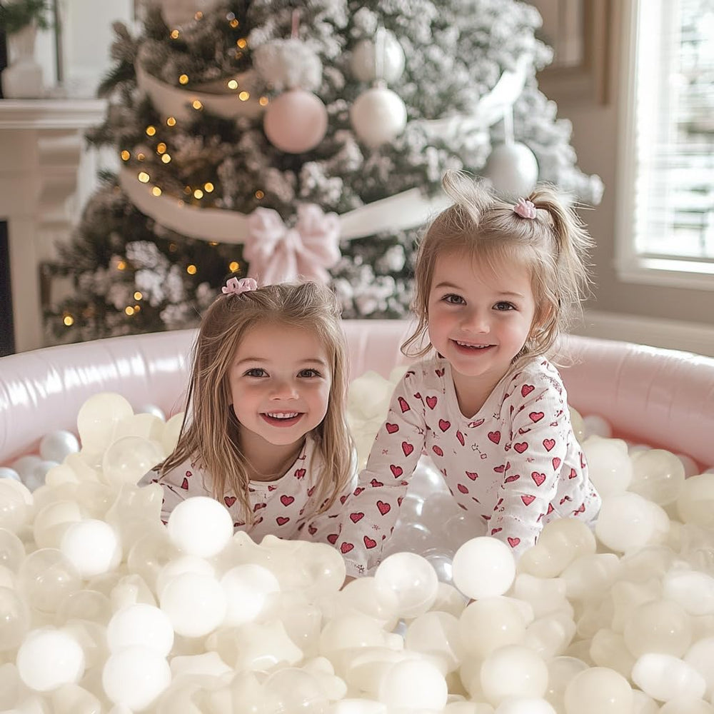 TRENDPLAY Star Ball Pit Balls double as festive party decor