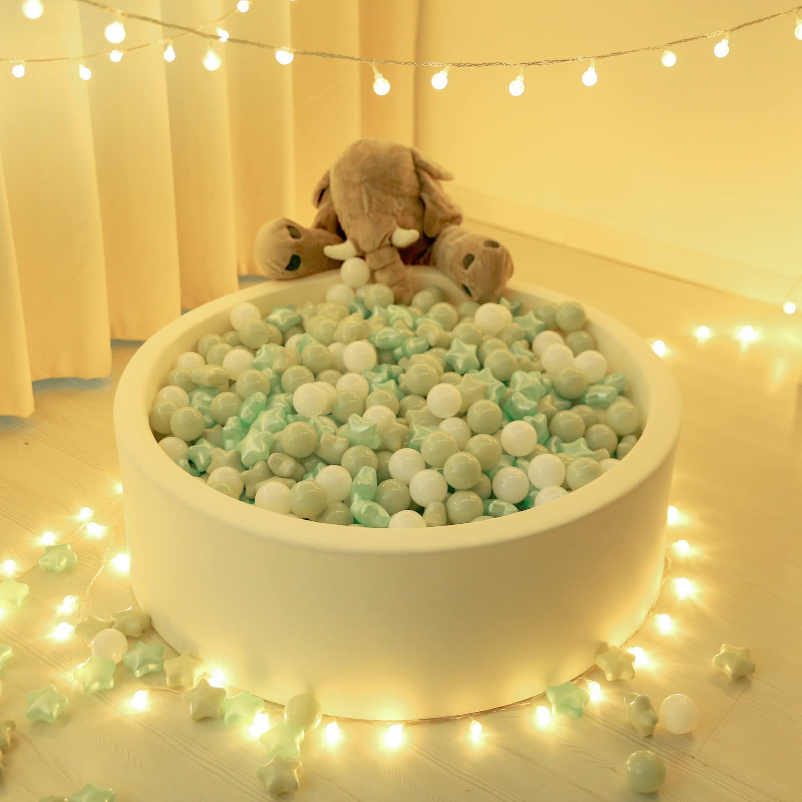 TRENDPLAY 100-piece star ball set with a handy storage bag.