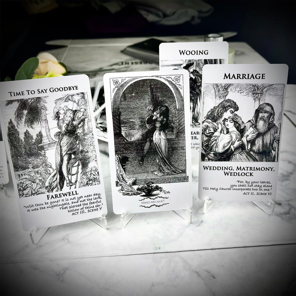 Trikendou Romeo & Juliet oracle cards on table during reflection time