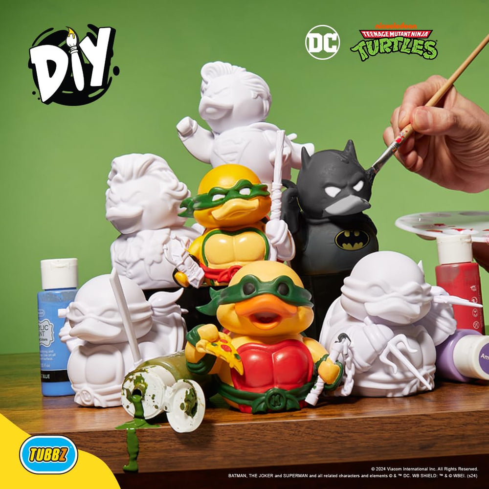 The TUBBZ Batman DIY figure supports jeep ducking fun and unique display.