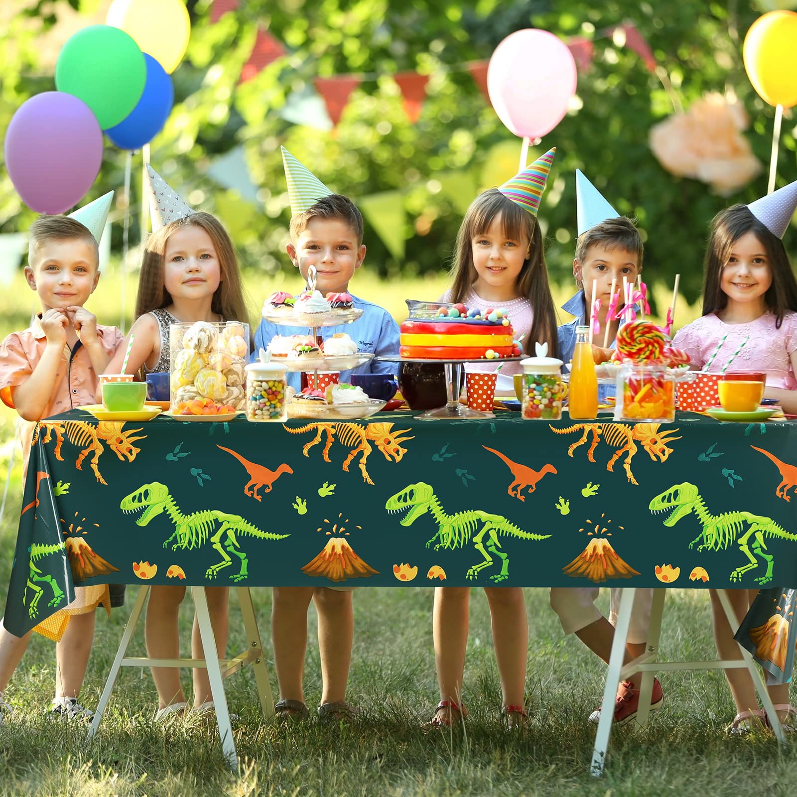 Tudomro dinosaur tablecloth easy to wipe clean and disposable after use